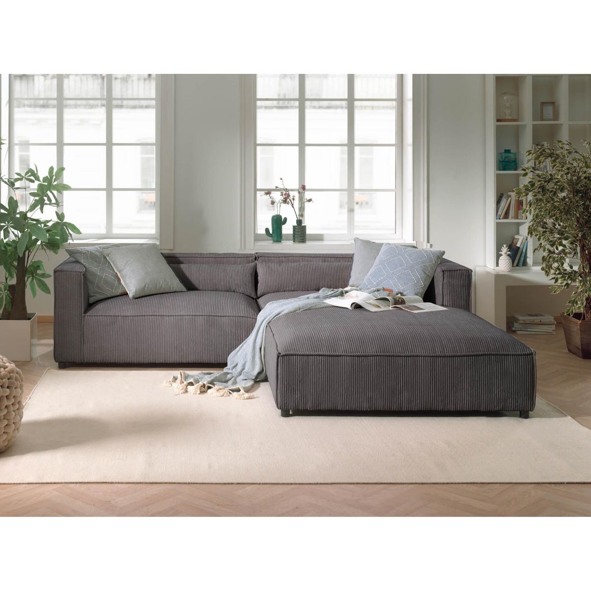 LISA DESIGN Ela - canapé d'angle droit 4 places - en velours côtelé - style contemporain