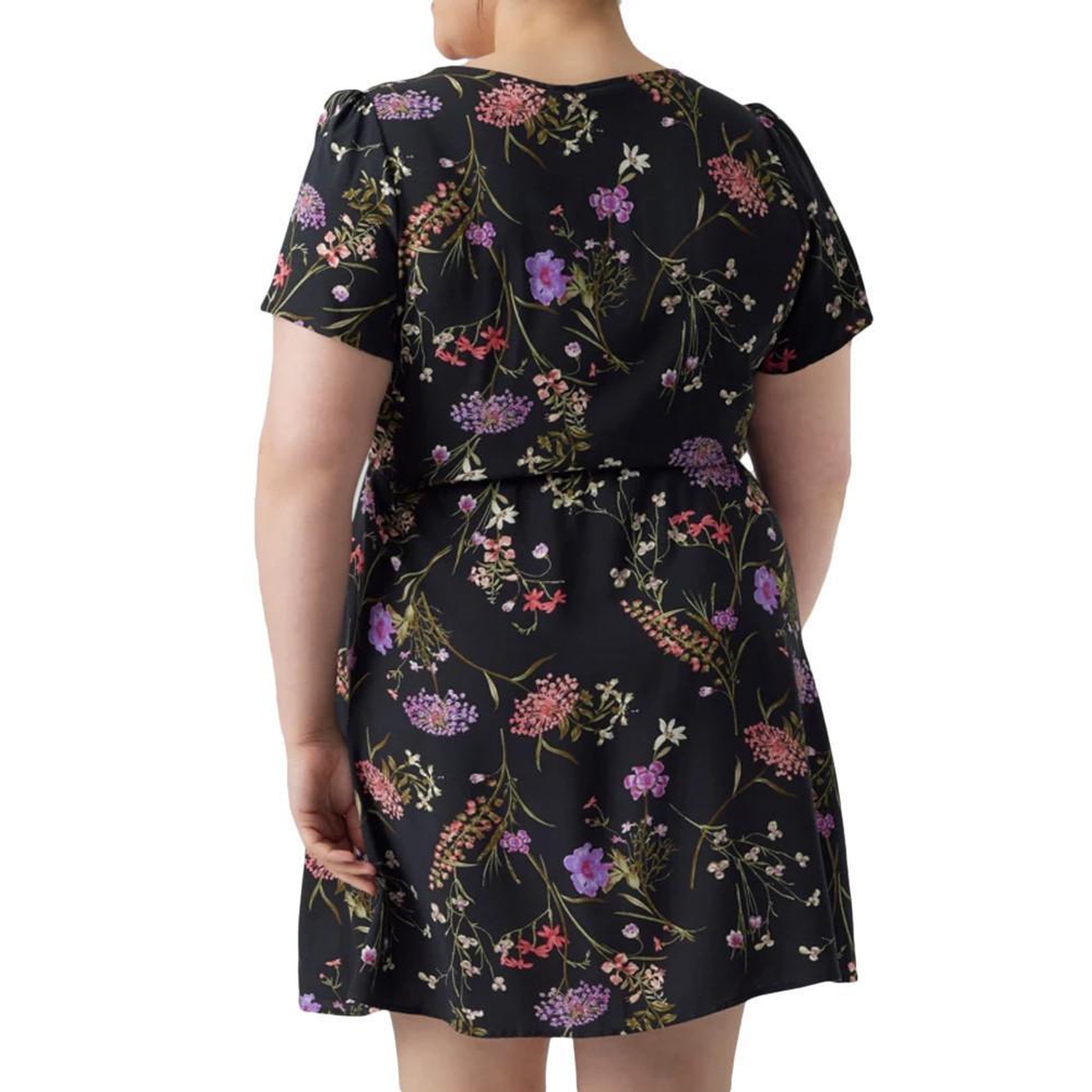 Voir la diapositive 2 : Vero Moda Robe e à Motifs Femme Vero Moda CURVE Easy
