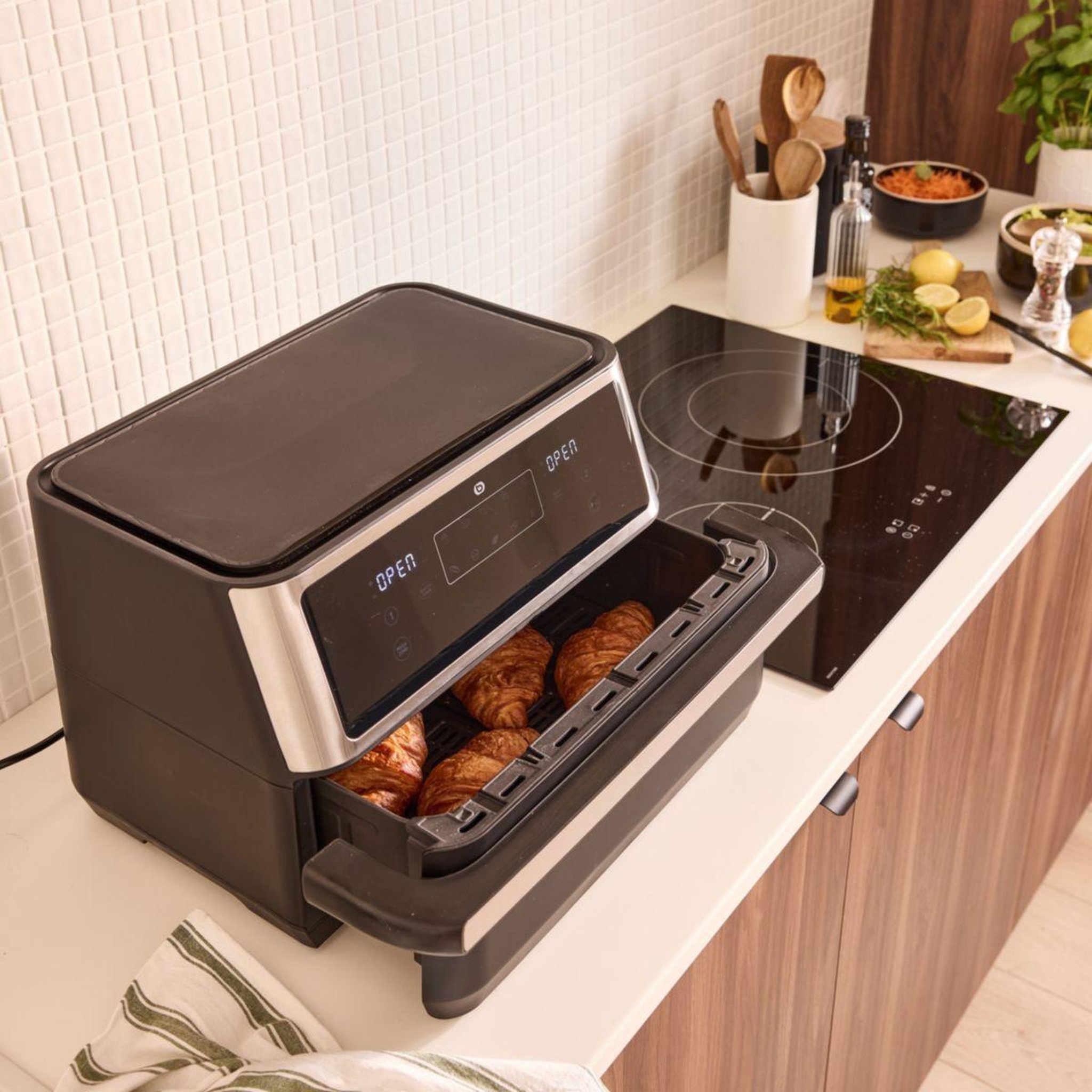 Voir la diapositive 5 : ESSENTIEL B Friteuse sans huile eaf5 ,noir, flex megazone xxl 11l