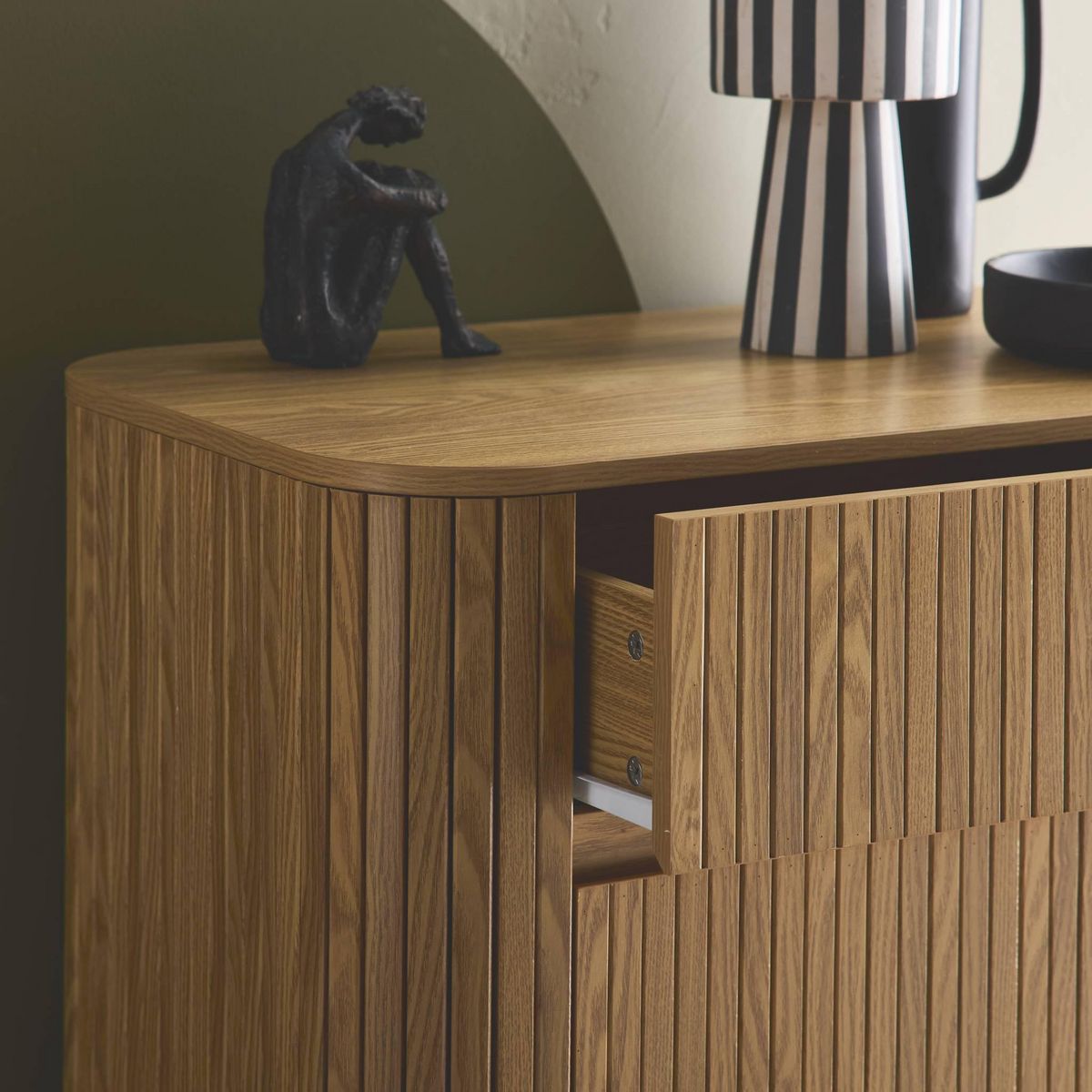 SWEEEK Commode 4 tiroirs. décor strié naturel. L 80x P 45  H 100cm