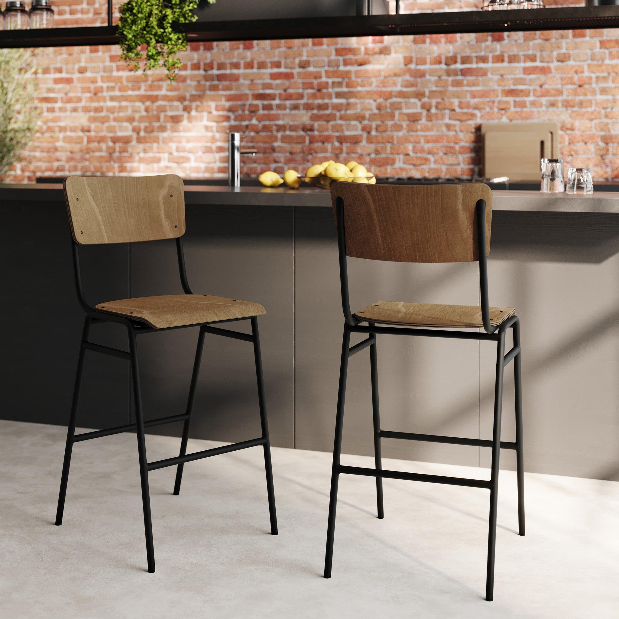 Voir la diapositive 2 : MAISON PAVANE Lot de 2 chaises pour îlot central 66 cm en bois foncé-clem