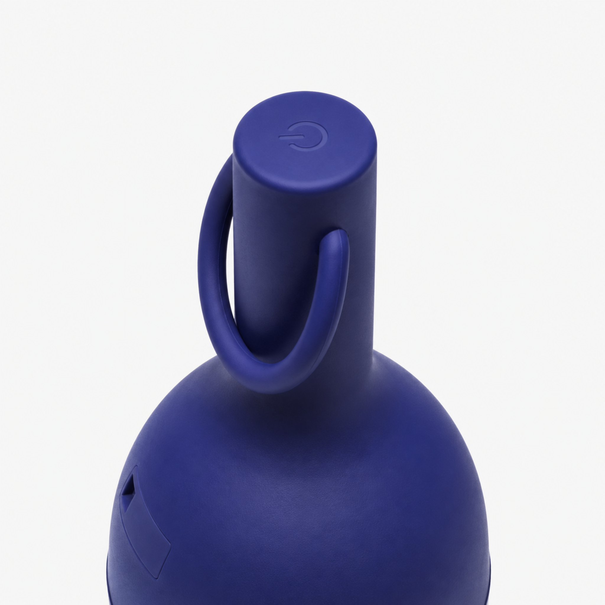 Voir la diapositive 5 : MAISON PAVANE Petite lampe nomade en plastique bleu-Elo