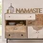 Voir la diapositive 2 : ATMOSPHERA Mot à Poser en Bois  Namaste  56cm Marron