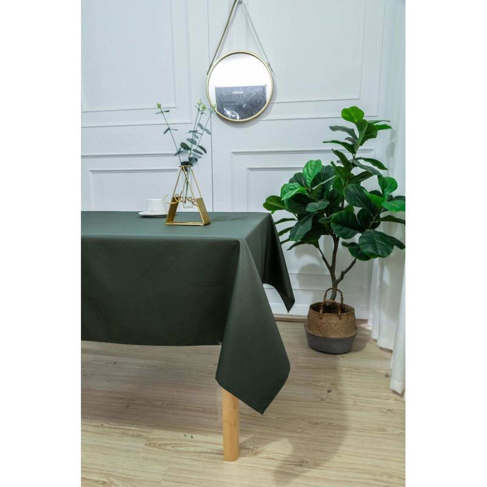 Voir la diapositive 3 : UNIVERS DECOR Nappe enduite avec traitement antitache kaki carrée 180 x 180 cm - vert -