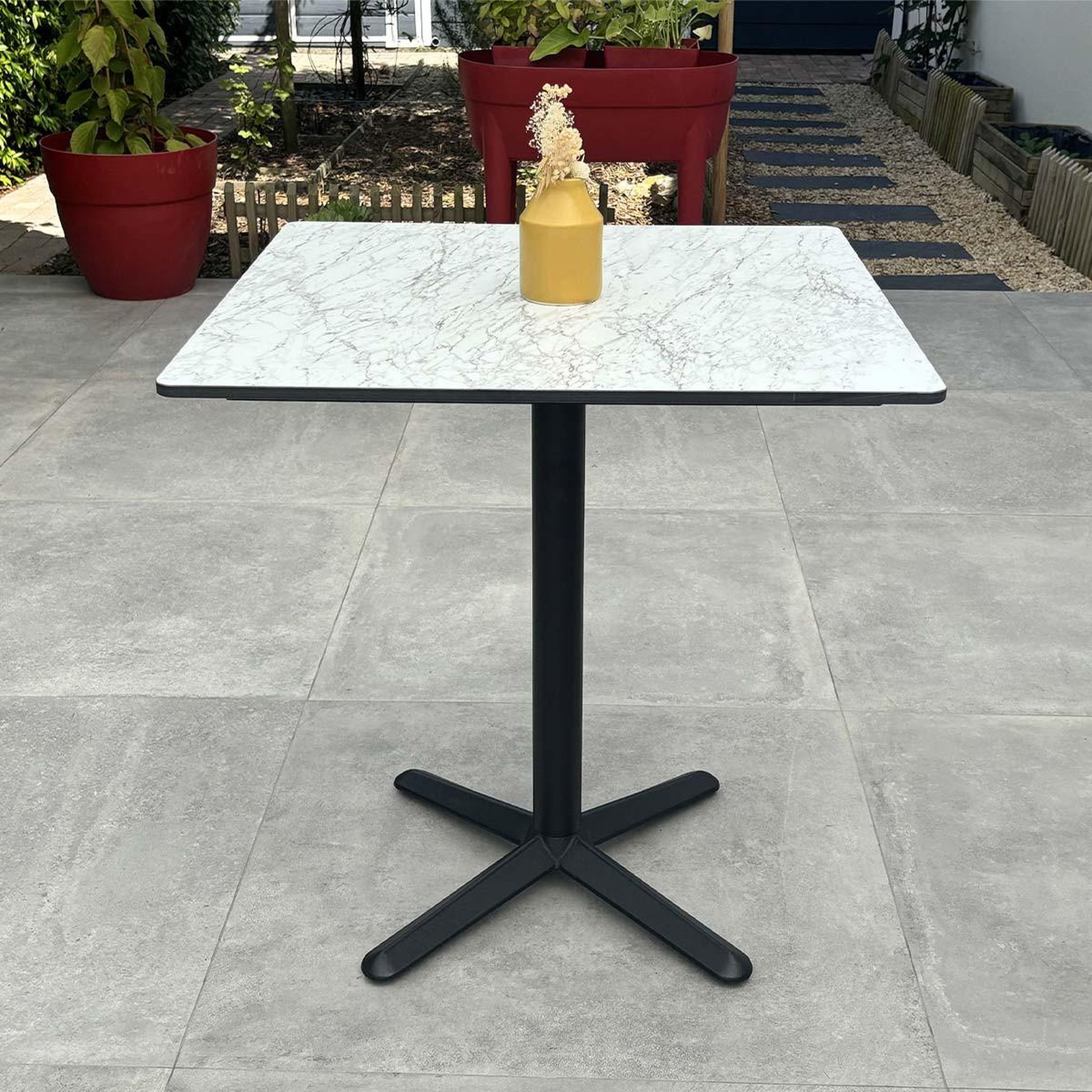 Voir la diapositive 2 : Paris Prix Table de jardin carrée  bistro  70cm blanc