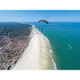 Voir la diapositive 3 : Smartbox Saut en parachute en tandem au-dessus de la pointe du Médoc - Coffret Cadeau Sport & Aventure