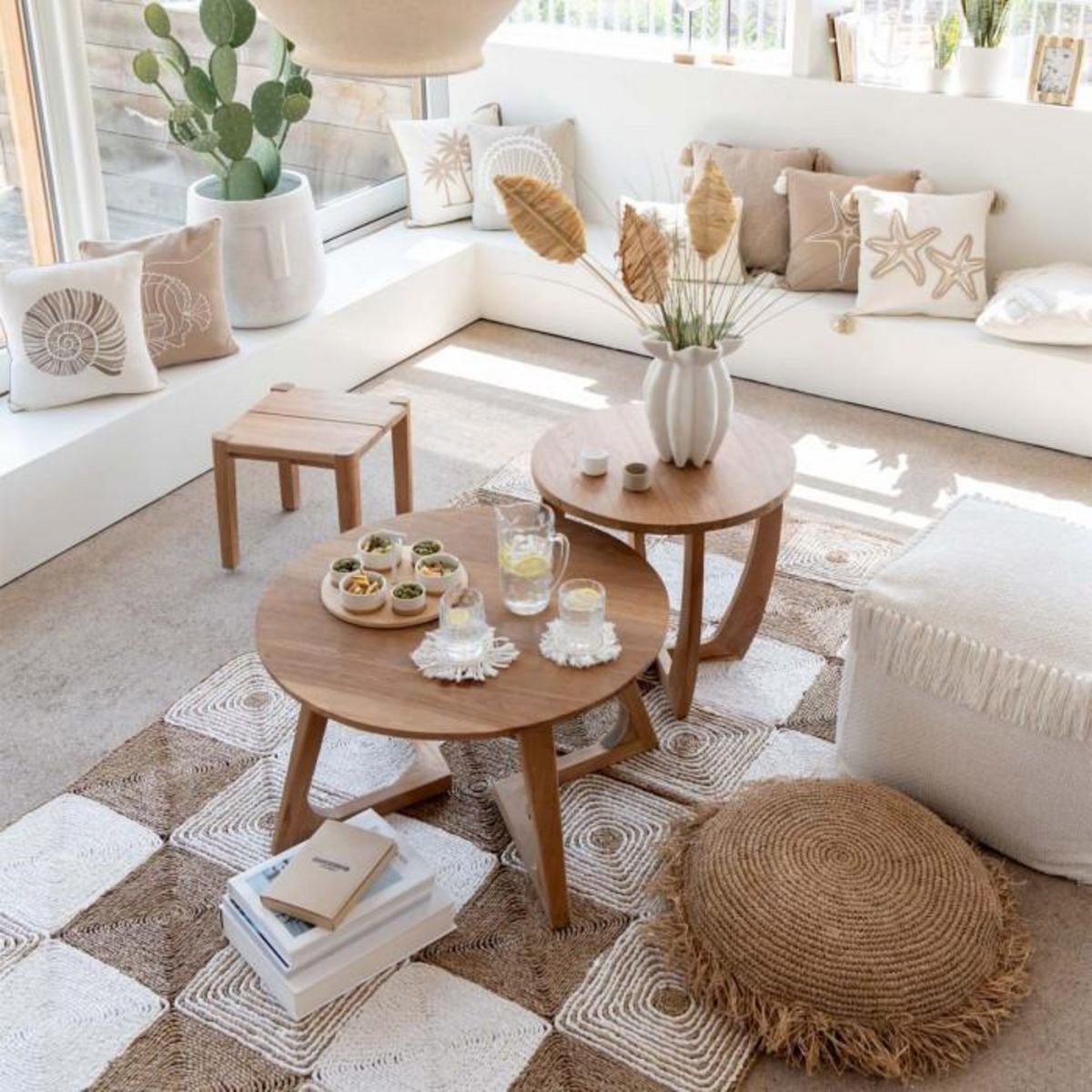 Paris Prix Table d'Appoint en Teck  Bruni  60cm Naturel