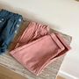 Voir la diapositive 4 : Petit Béguin Pantalon bébé en velours côtelé Rosa