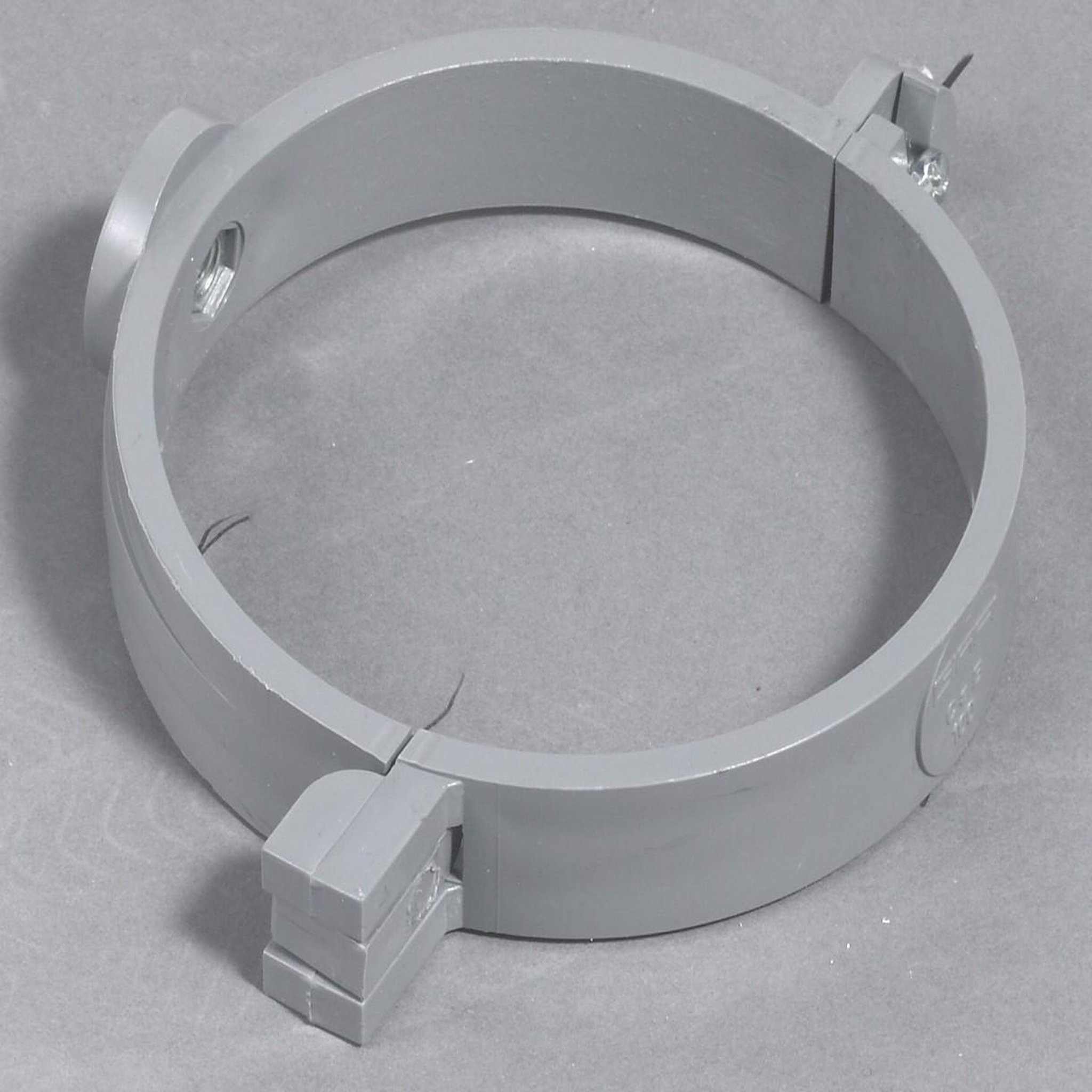 GIRPI Collier de fixation pour tube pvc Diam.100 mm GIRPI