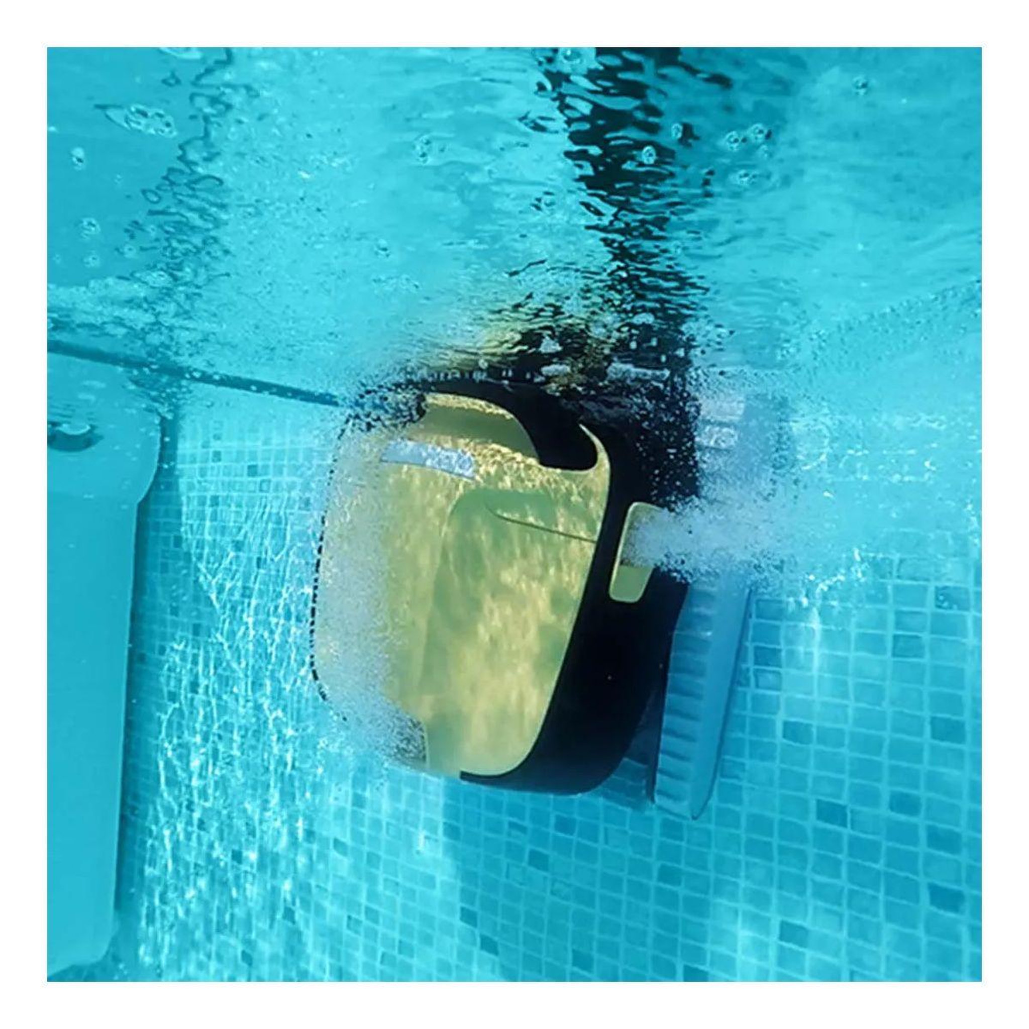 Voir la diapositive 4 : Dolphin Robot piscine e30 filaire - fond, parois, ligne d'eau - panier filtrant multicouche