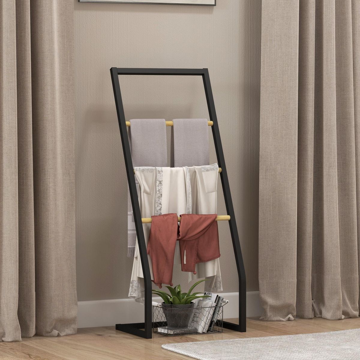 HOMCOM Porte-serviettes sur pieds en bambou et acier avec 4 barres support 40,5L x 28l x 98H cm - noir et naturel