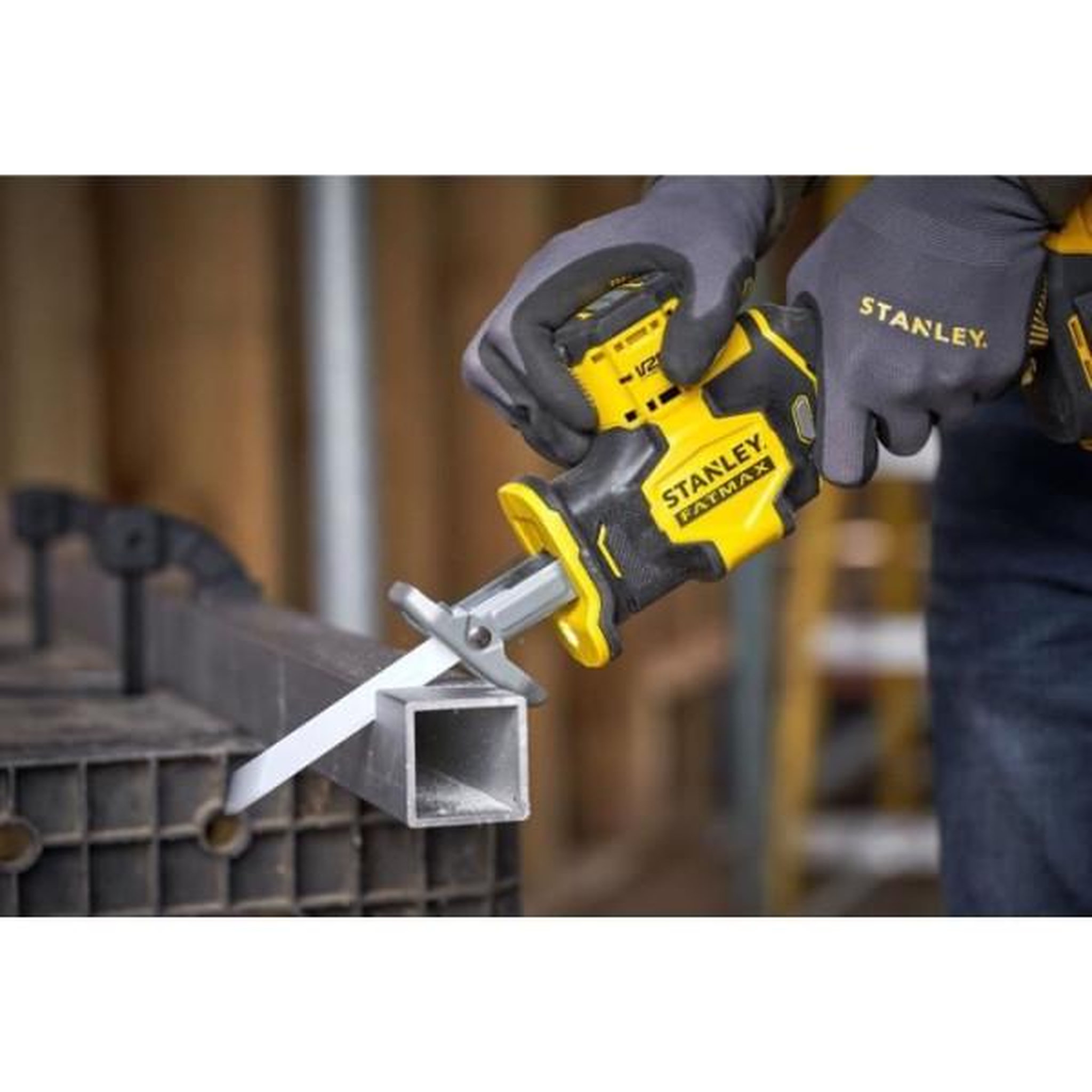 Voir la diapositive 5 : Stanley Scie Multi-Matériaux - STANLEY FATMAX V20 - SFMCS305B-XJ - Brushless - Lithium 18V - Sans Batterie
