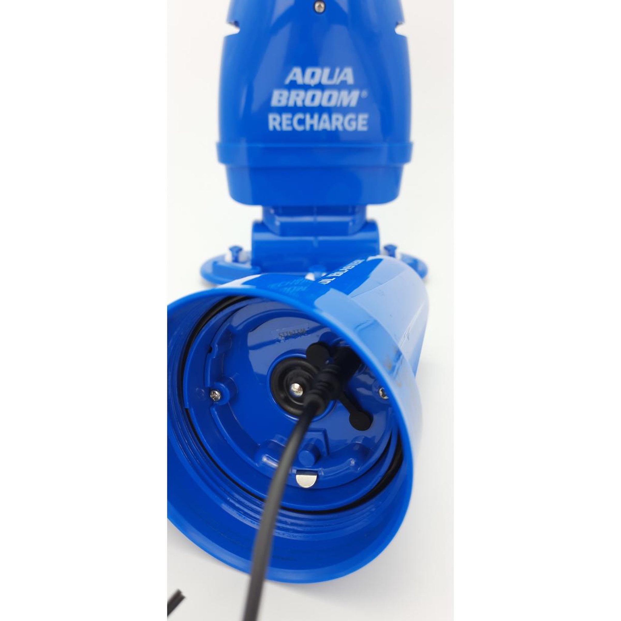 Voir la diapositive 3 : Water tech Aspirateur de piscine - aqua broom - 106892