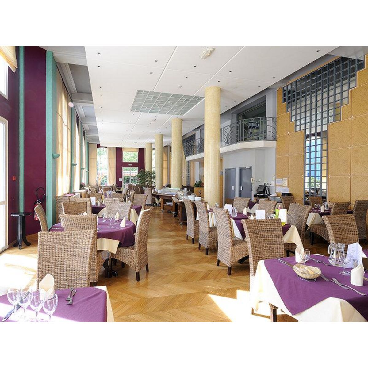 Smartbox Séjour avec dîner, accès au spa et soin de bien-être au Radiana Resort dans les Alpes - Coffret Cadeau Séjour