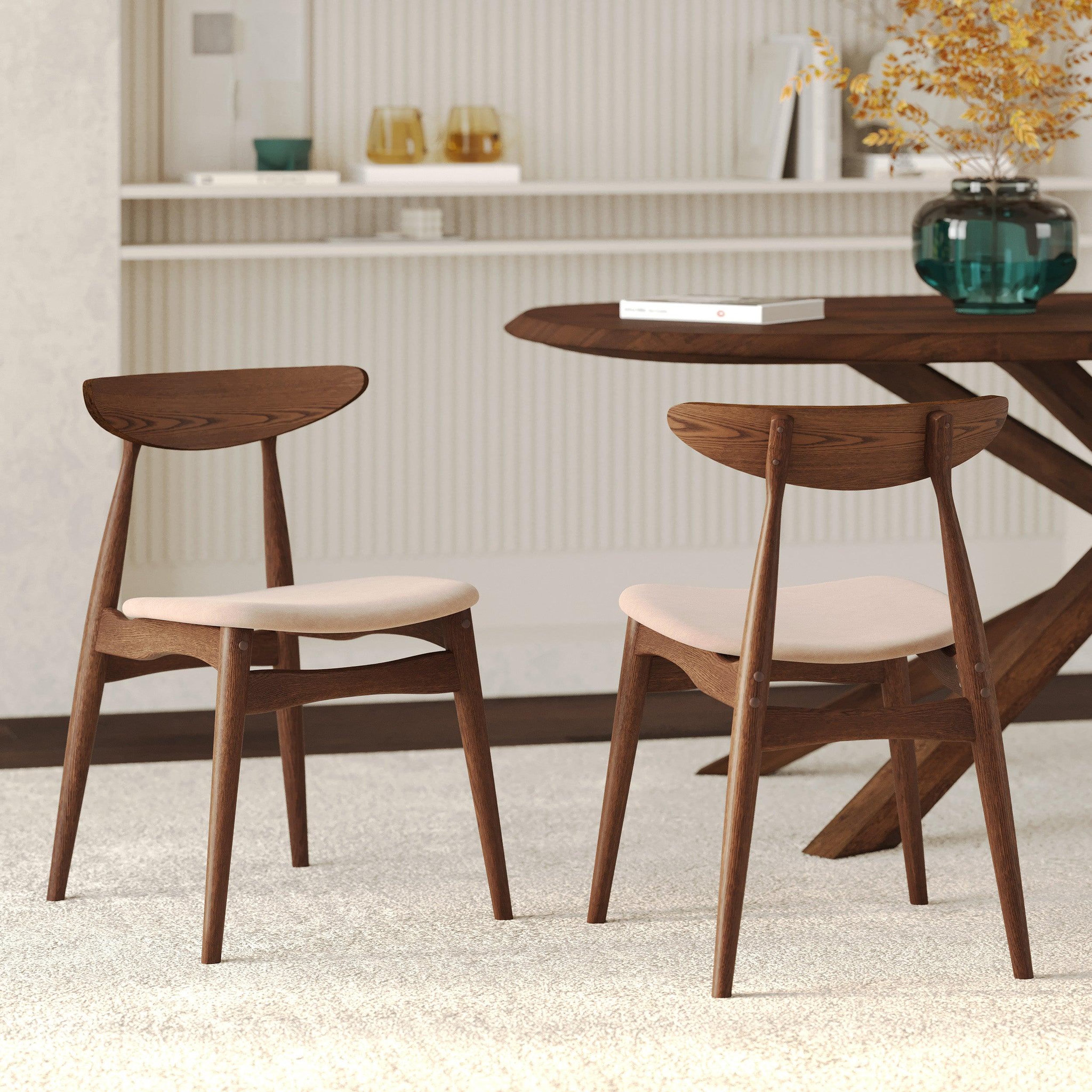 Voir la diapositive 2 : MAISON PAVANE Lot de 2 chaises en tissu beige et bois foncé d'hévéa-josette