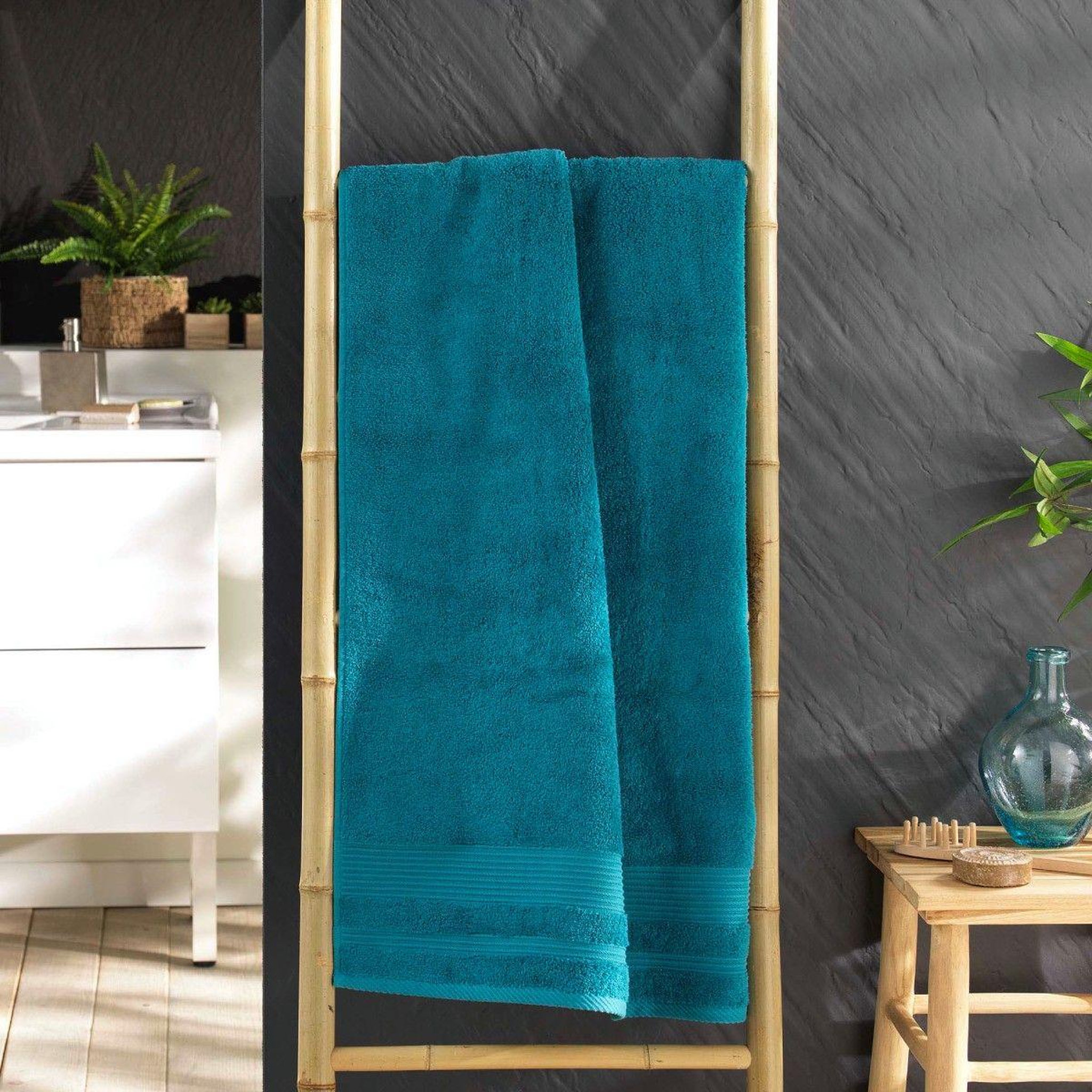 Voir la diapositive 4 : Douceur d'Intérieur Drap de douche  tendresse  70x130cm bleu paon