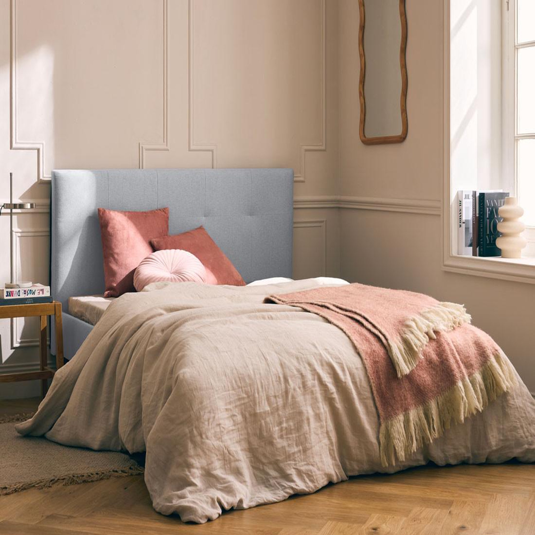Voir la diapositive 3 : BEST MOBILIER Monet - lit - 160x200 - sommier inclus - en tissu