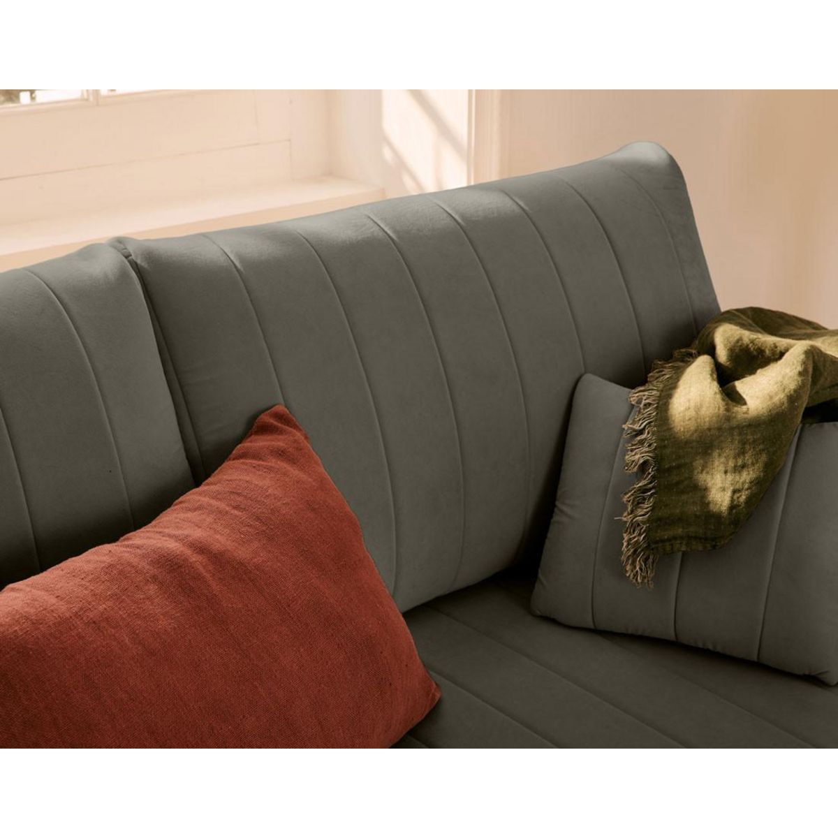 LISA DESIGN Ercolano - canapé 3 places convertible - couchage quotidien - matelas 11 cm - en velours