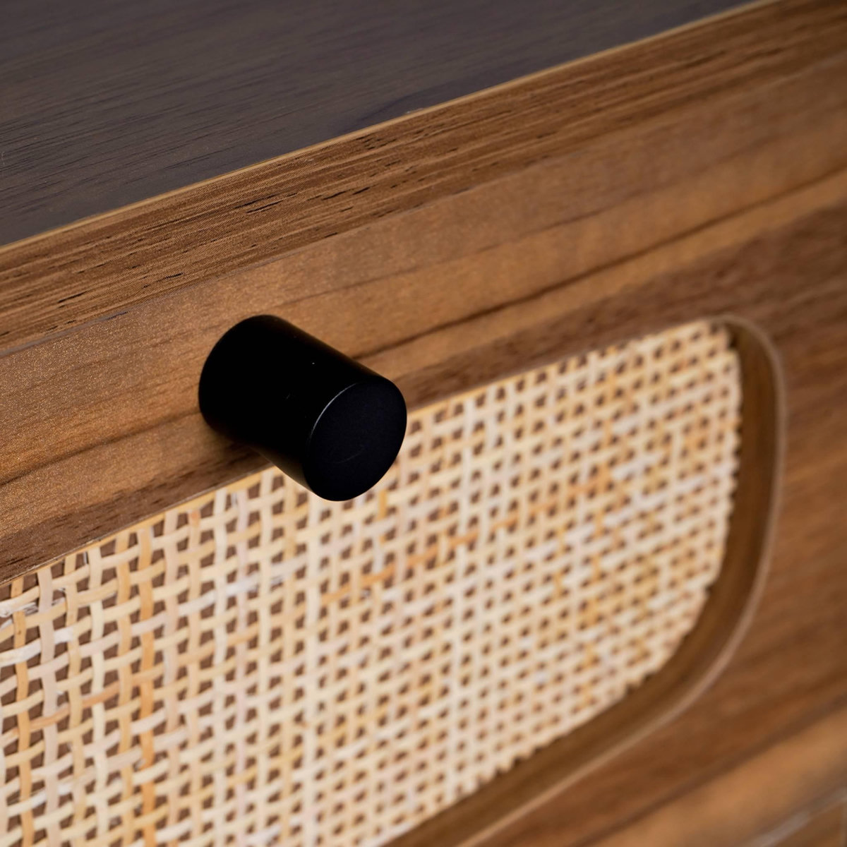 SWEEEK Bureau rétro décor bois et cannage avec piètement et poignées en métal noir