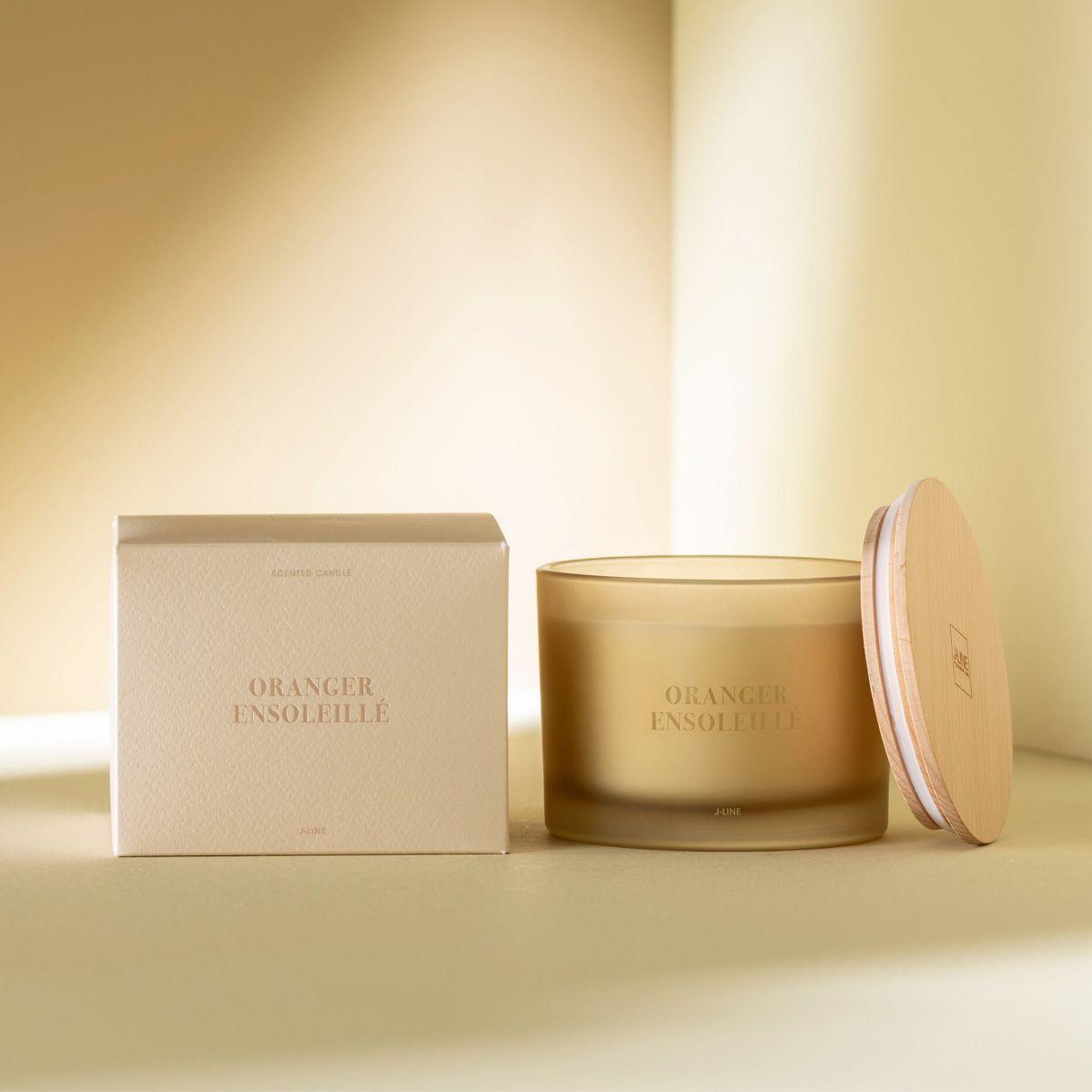 Voir la diapositive 5 : J-LINE Bougie parfumée  accords essentiels  10cm oranger ensoleillé
