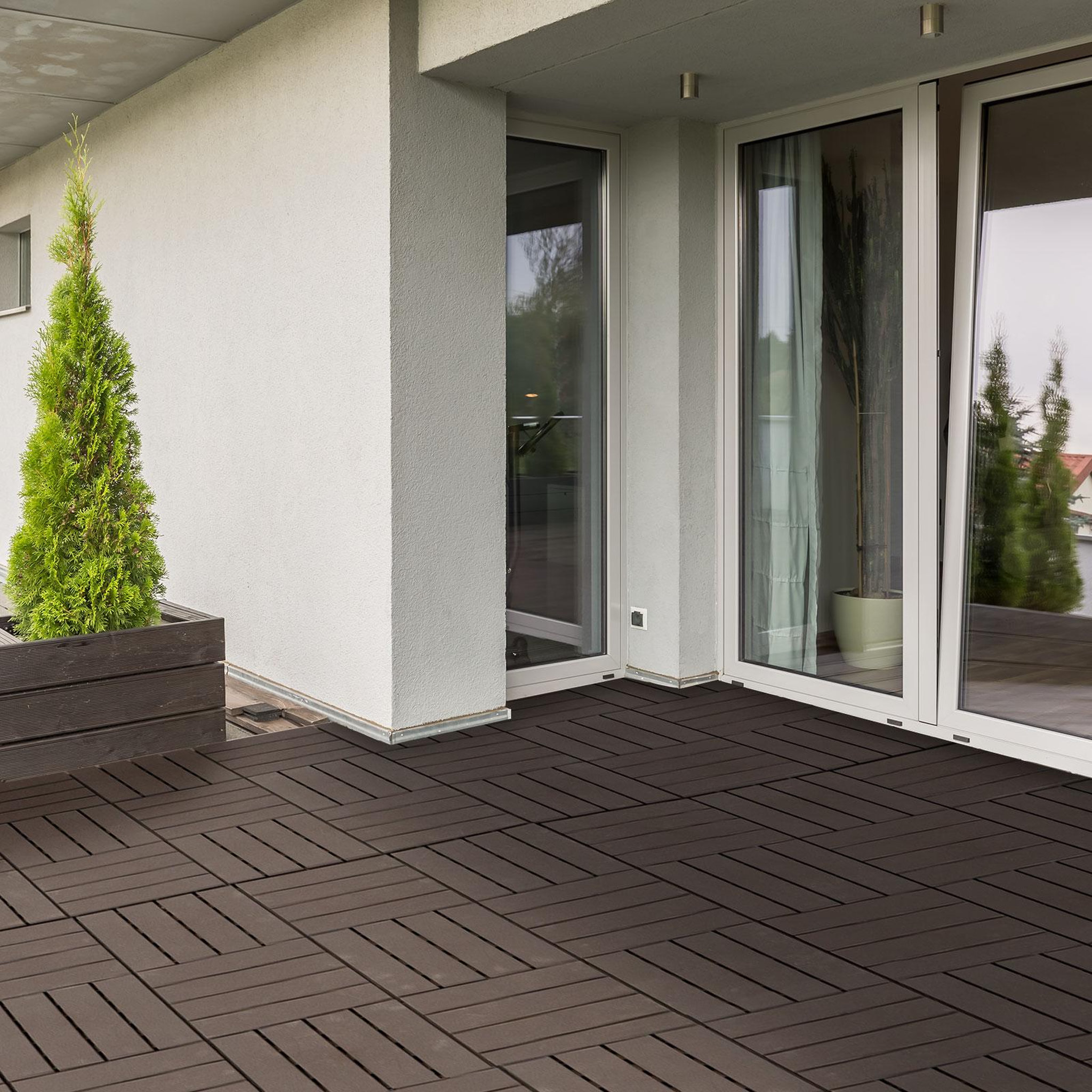 Voir la diapositive 2 : OUTSUNNY Caillebotis - dalles terrasse - lot de  9 - emboîtables, installation très simple - petits carreaux composite plastique imitation bois chocolat