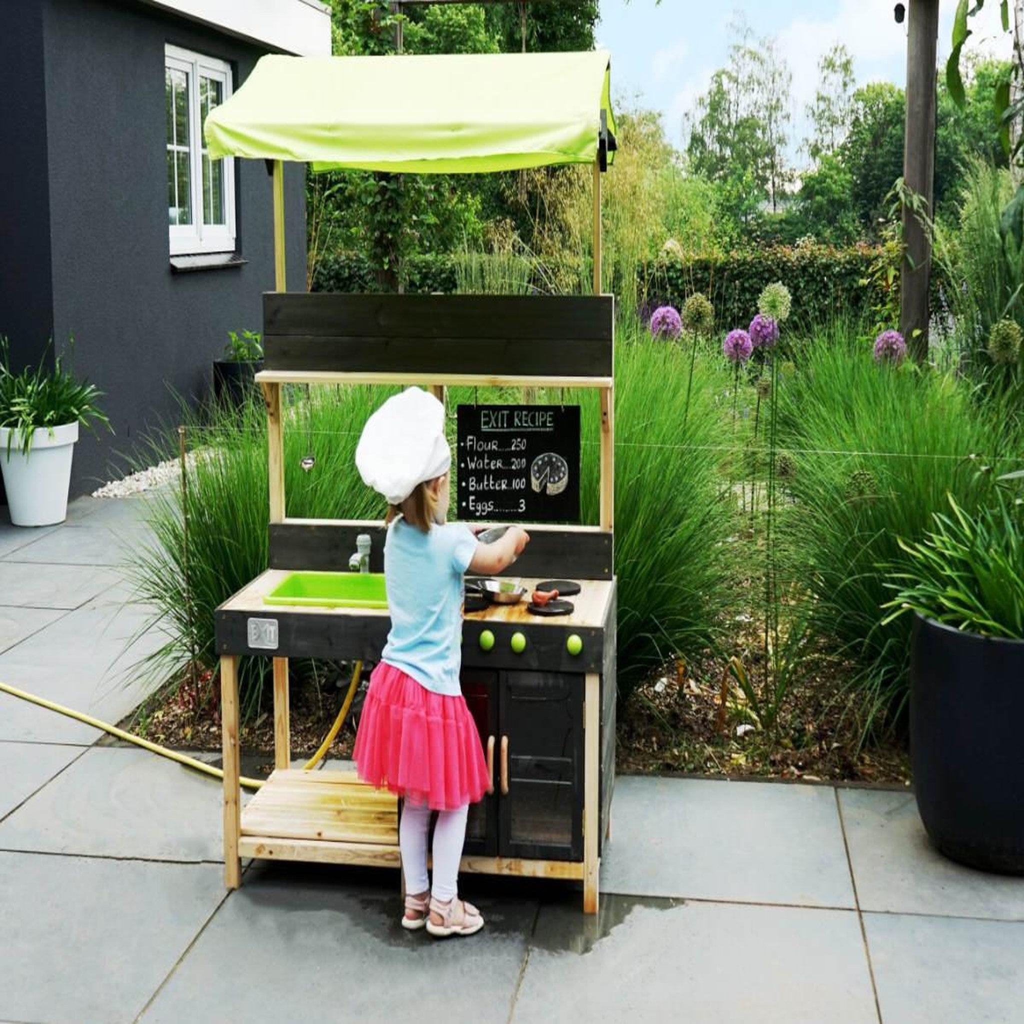 Voir la diapositive 5 : EXIT TOYS Cuisine d'extérieur en bois pour enfant yummy 300 - exit toys
