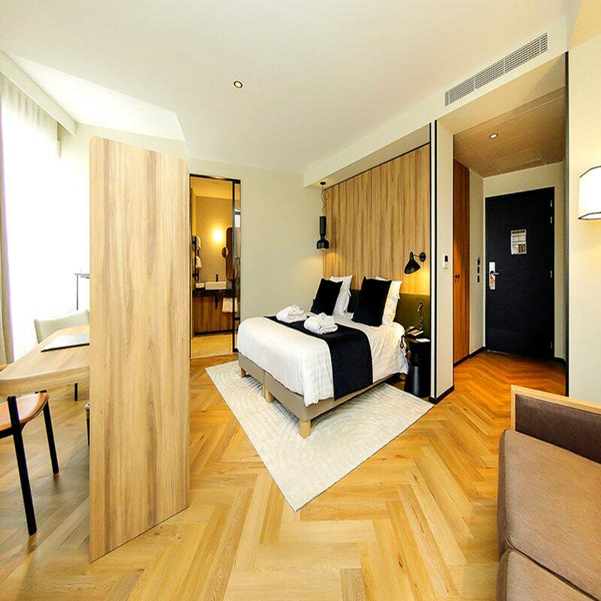 Voir la diapositive 2 : Smartbox Escapade de 2 jours en hôtel 4* avec dîner, champagne et spa près de Dijon - Coffret Cadeau Séjour