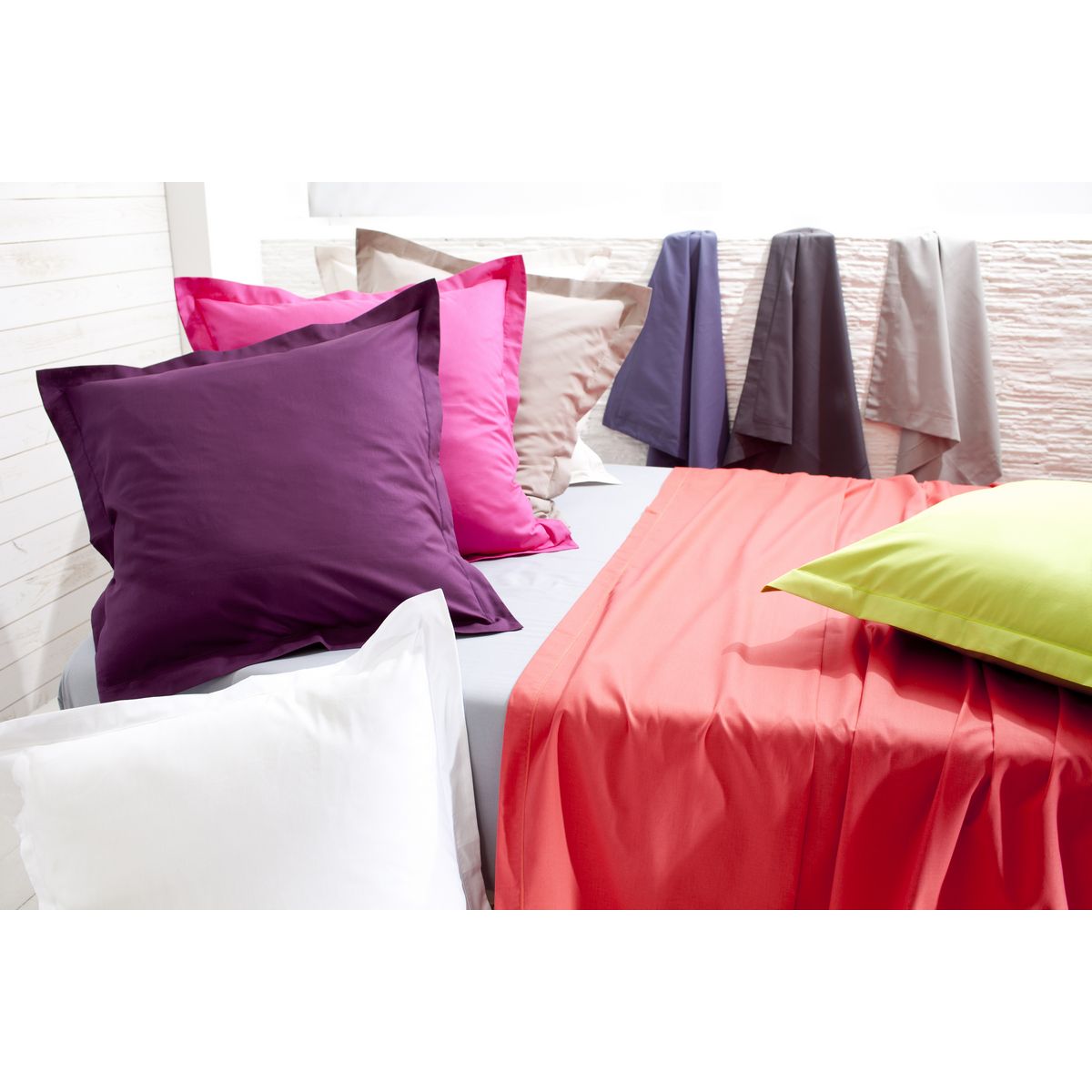 Taie traversin uni pur coton 57 fils 