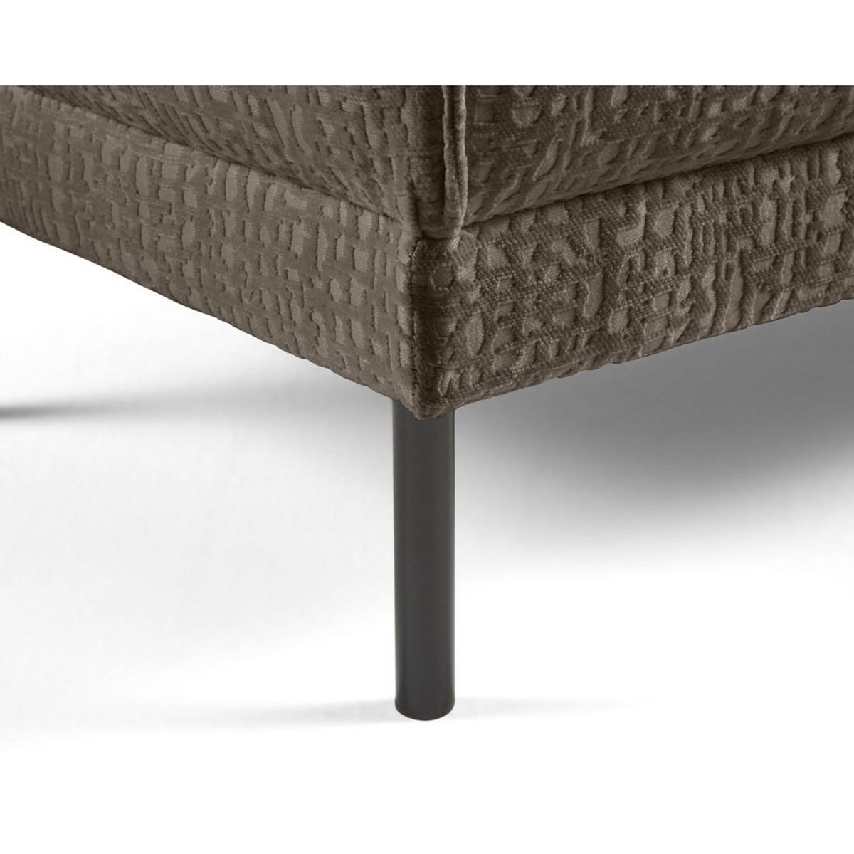 LISA DESIGN Charlie - pouf - pieds hauts - en tissu velours relief