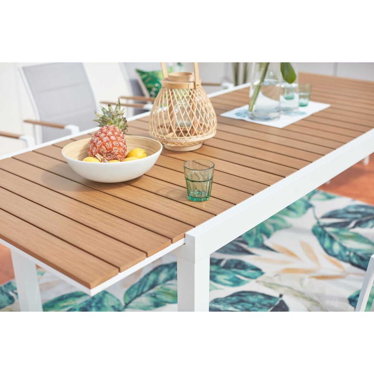 CONCEPT USINE Salon de jardin 8 places aluminium blanc et bois TIJUANA