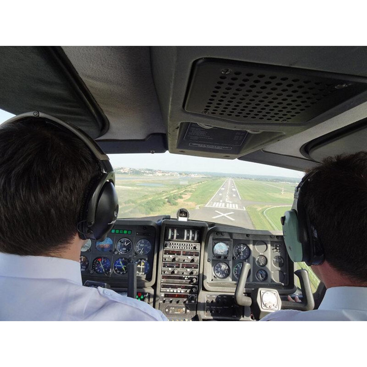 Smartbox Survol de 45 minutes en avion du Grand Site de France des Deux-Caps pour 2 - Coffret Cadeau Sport & Aventure