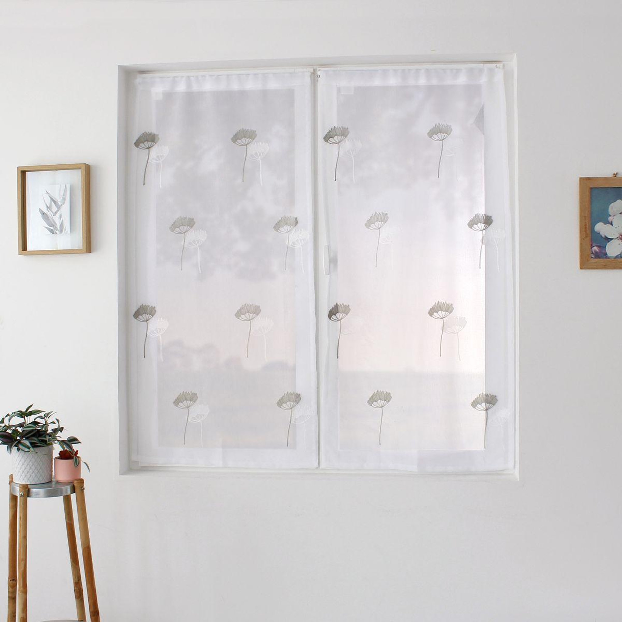 ENJOY HOME Paire de voilages brodés  cosmos  60x90cm gris & blanc
