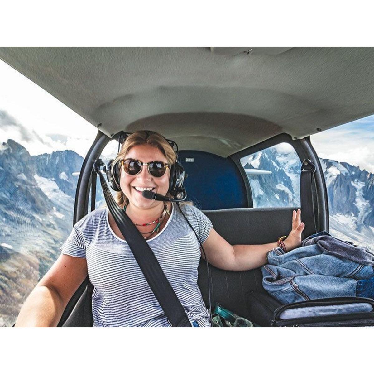 Smartbox Survol privé au-dessus des Pyrénées et des Gorges de l'Aveyron pour 2 - Coffret Cadeau Sport & Aventure