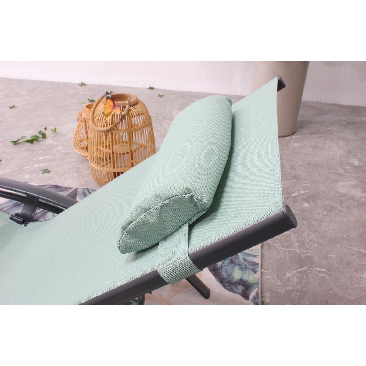 CONCEPT USINE Lot de 2 transats en aluminium et toile PVC vert pastel BAHIA