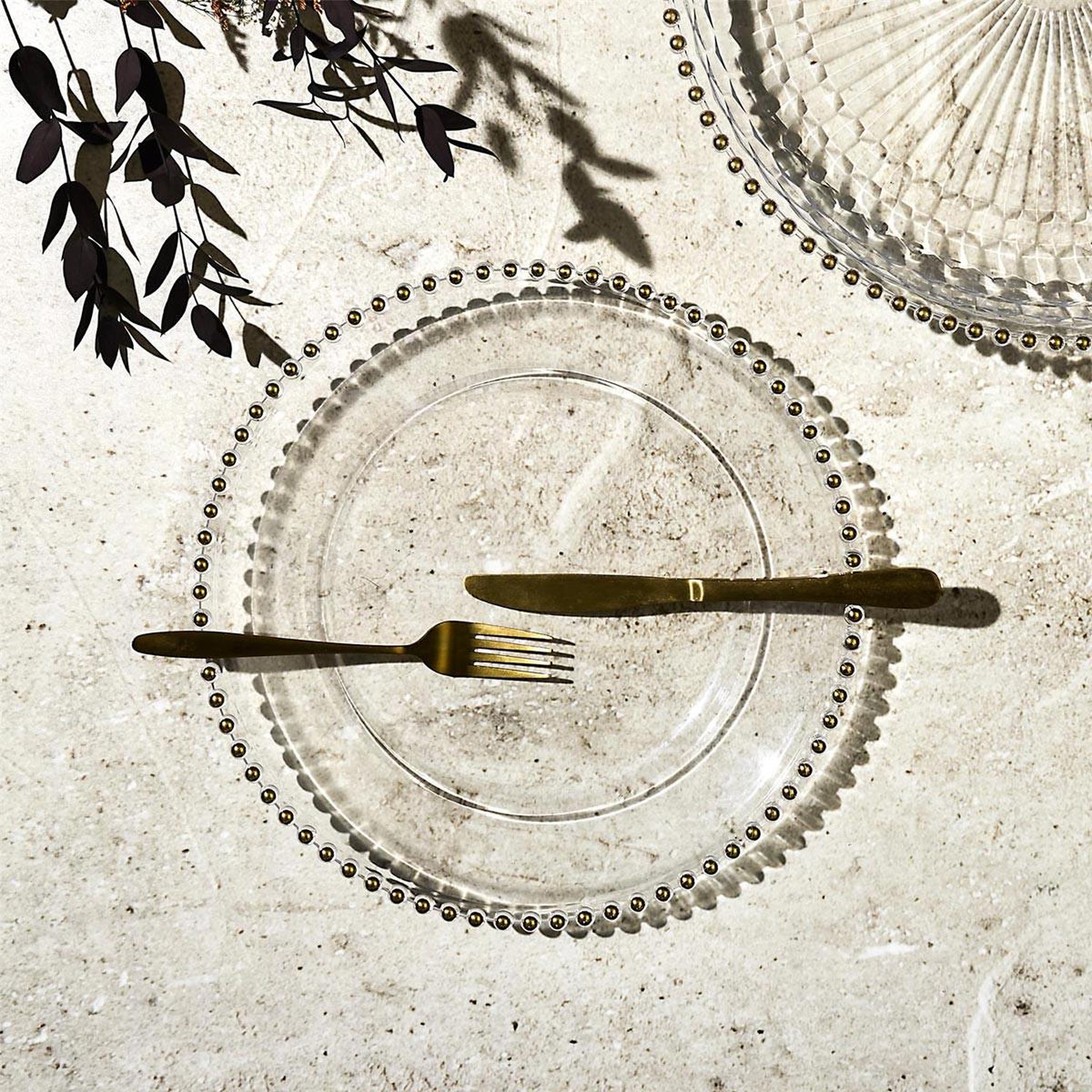 Voir la diapositive 4 : The Home Deco Factory Plat de présentation  sabah  31cm transparent