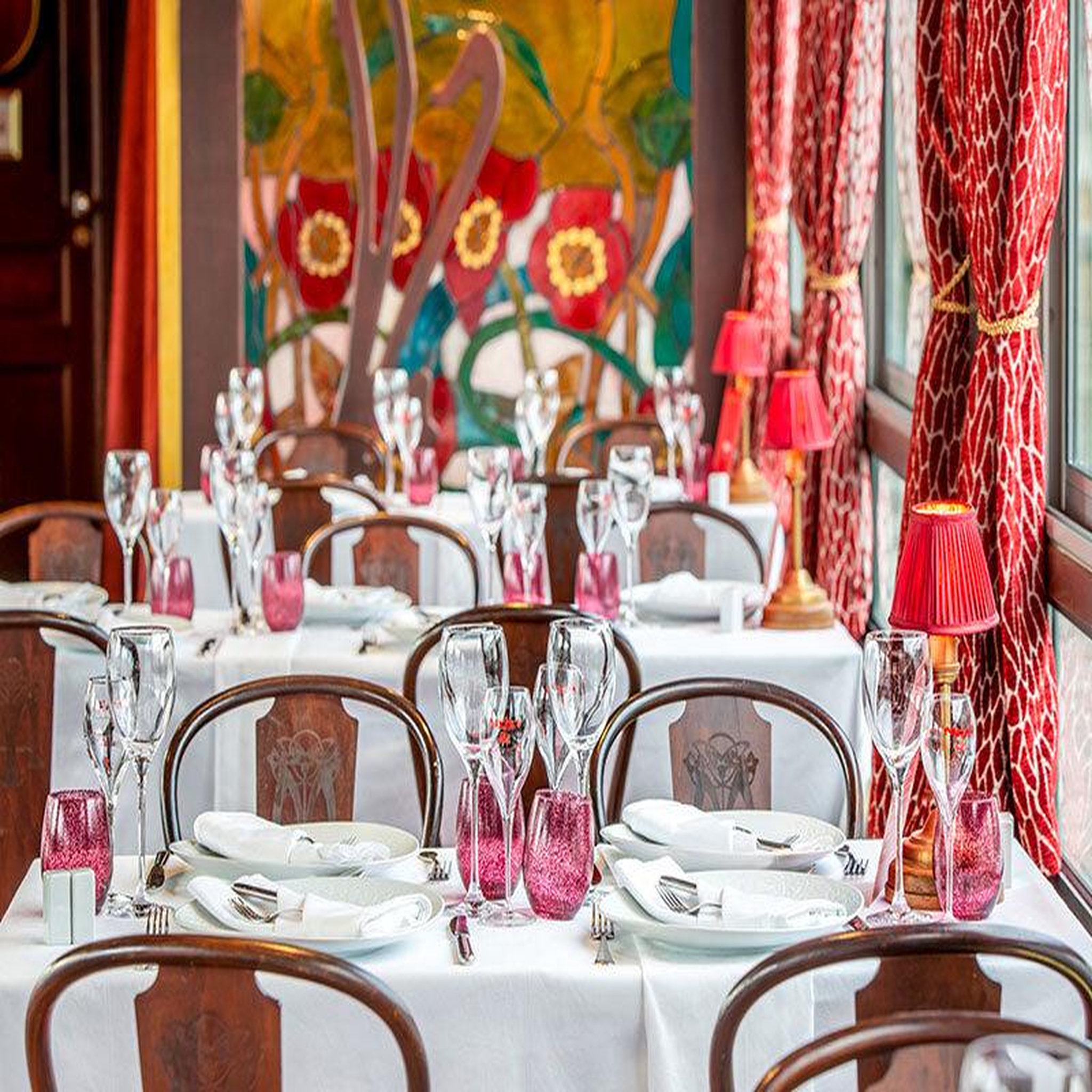Voir la diapositive 2 : Smartbox Croisière sur la seine à paris avec déjeuner pour 2 - coffret cadeau gastronomie