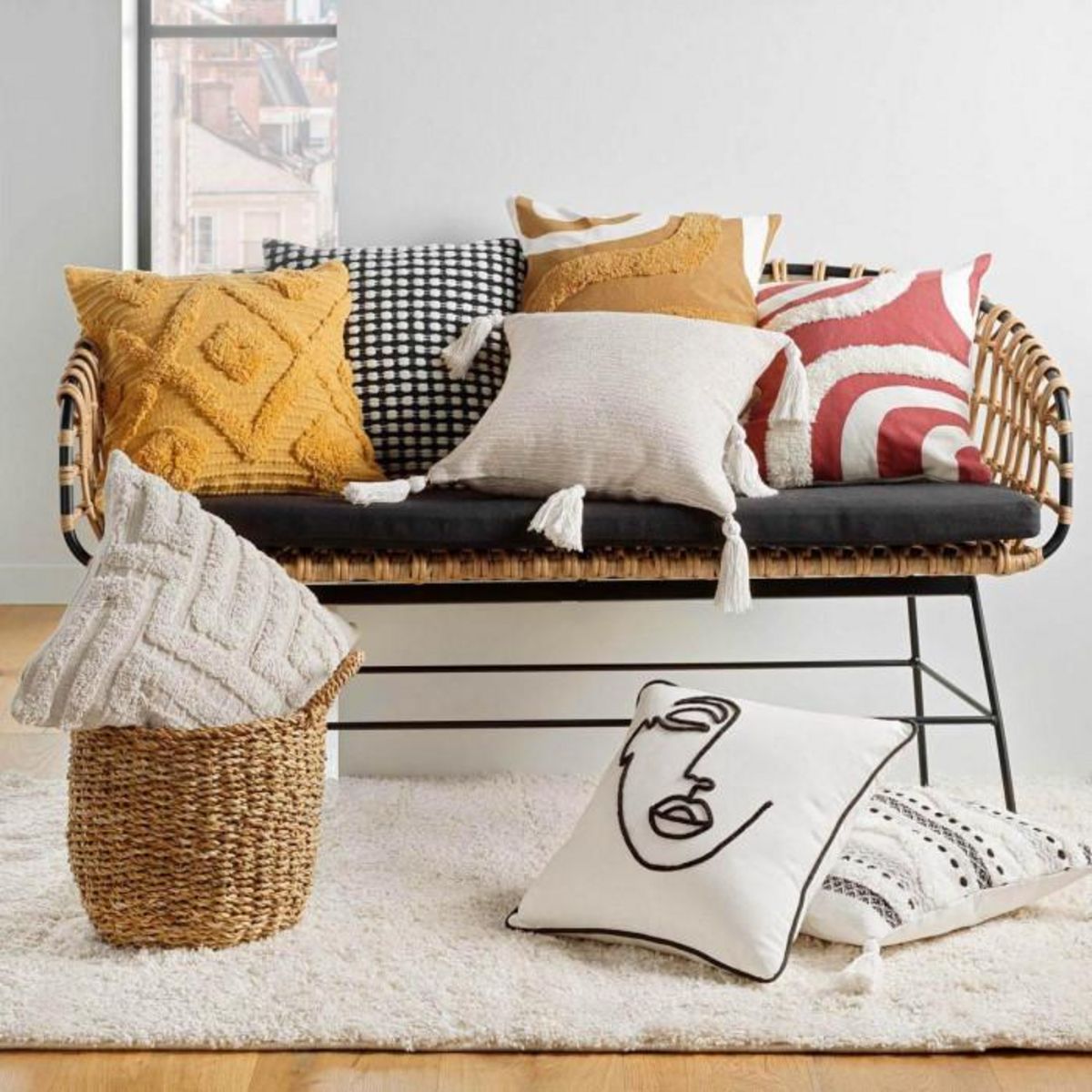 Paris Prix Housse de Coussin à Pompons  Ines  40x40cm Beige