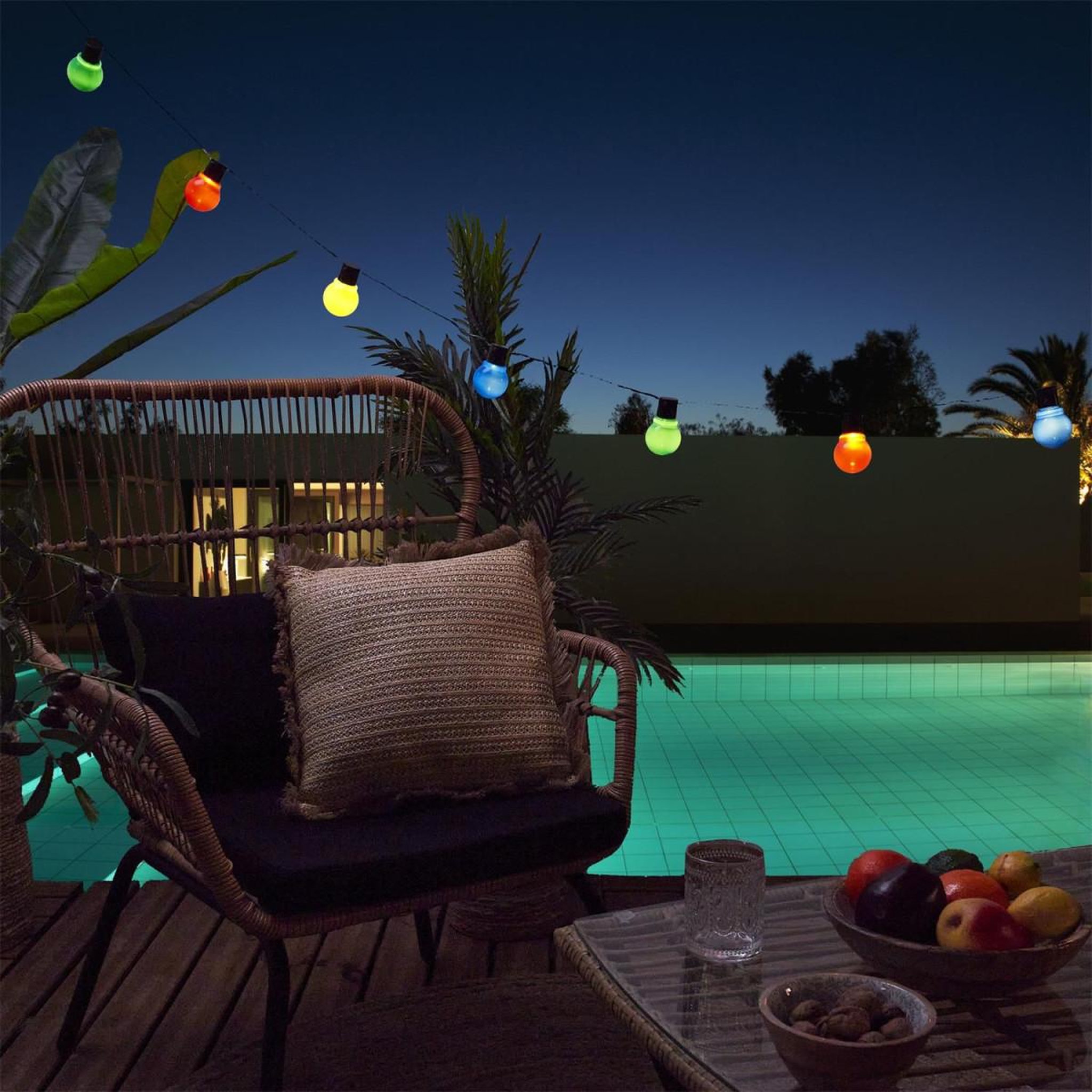Voir la diapositive 2 : The Home Deco Factory Guirlande lumineuse led  boules  180cm multicolore