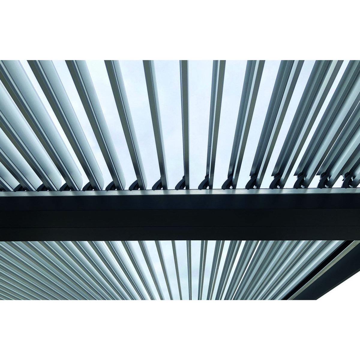 CONCEPT USINE Pergola bioclimatique grise 3x4 m MILOS