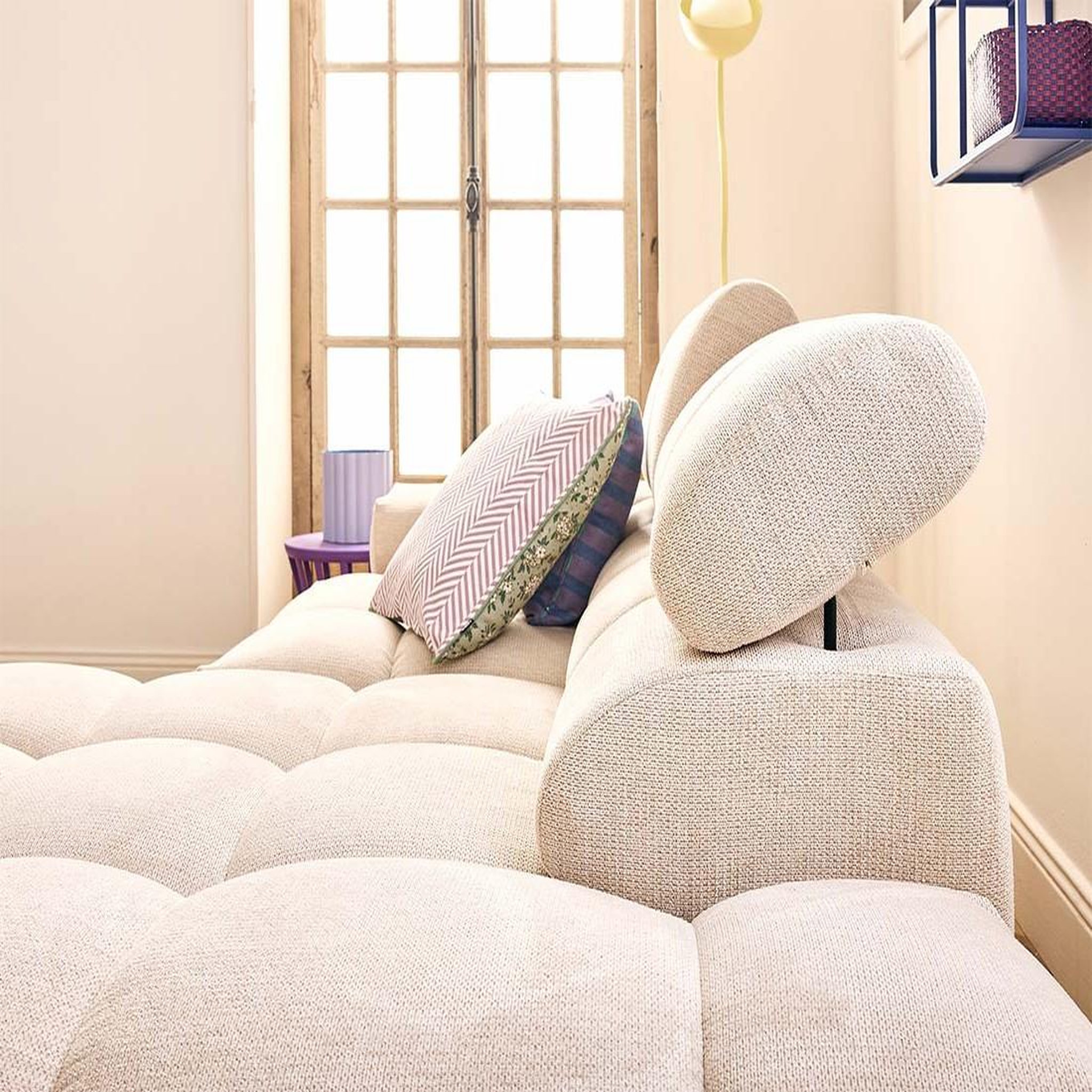 Voir la diapositive 3 : LISA DESIGN Matera - canapé d'angle droit 4 places avec têtières réglables en tissu texturé