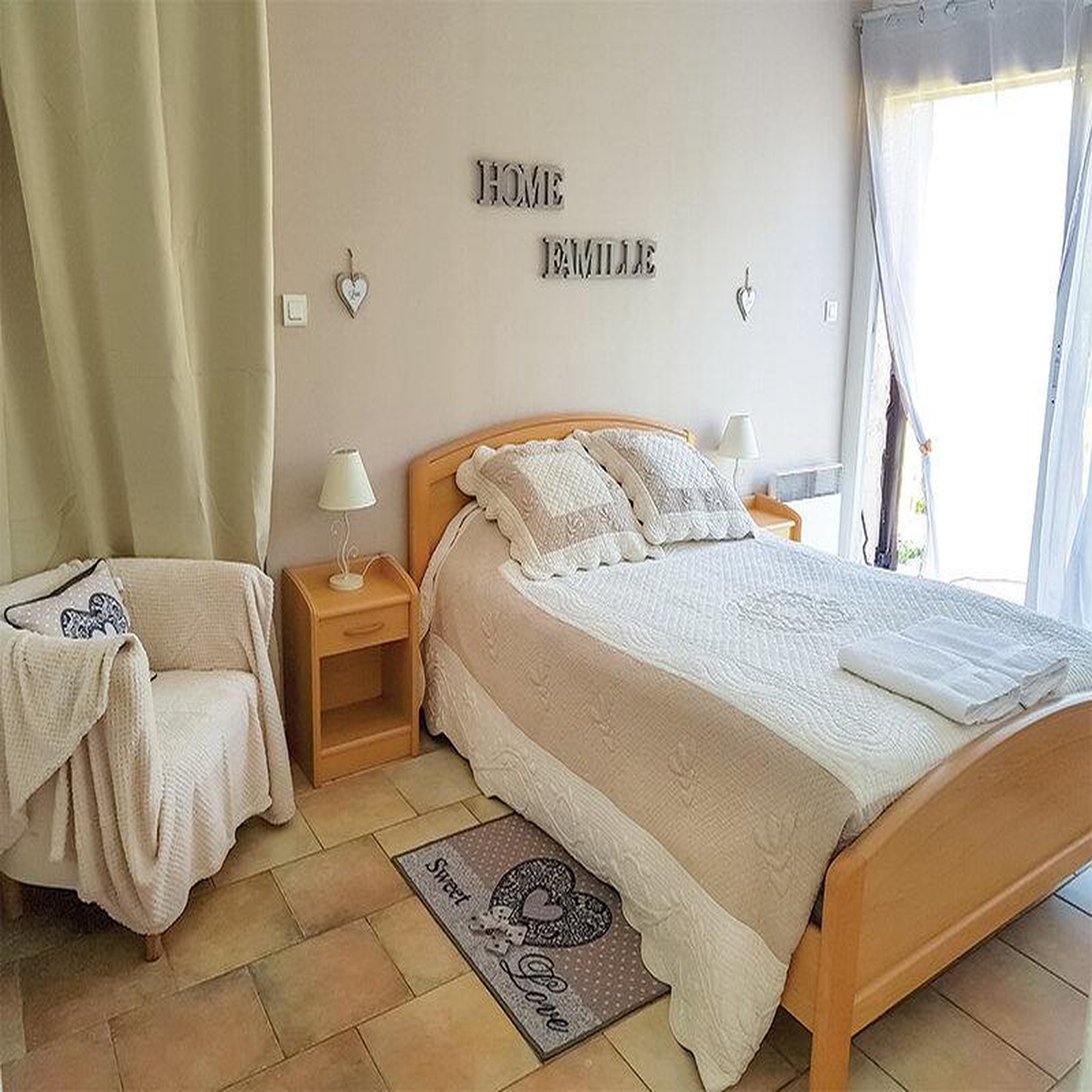 Voir la diapositive 2 : Smartbox Escapade en provence : 2 jours en gîte familial près de toulon - coffret cadeau séjour