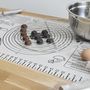 Voir la diapositive 3 : Paris Prix Tapis de Pâtisserie Gradué  Anti Adhésif  40x60cm Gris