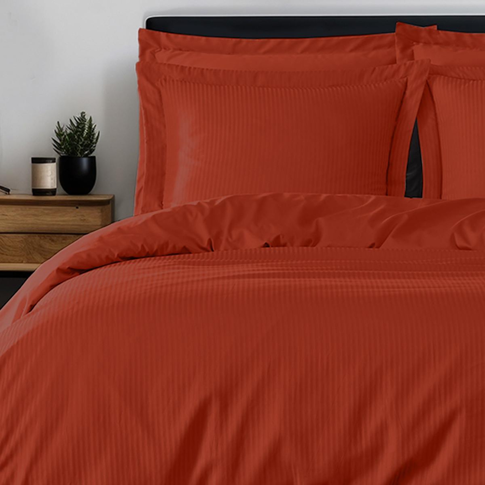 Voir la diapositive 2 : Sensei Maison Parure housse de couette rayée satin + 2 taies 65x65 cm VERSALUXE