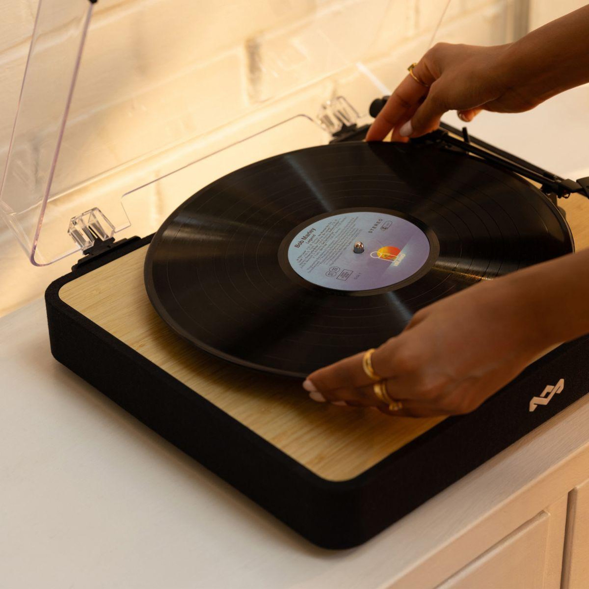 Voir la diapositive 3 : MARLEY Platine vinyle Revolution