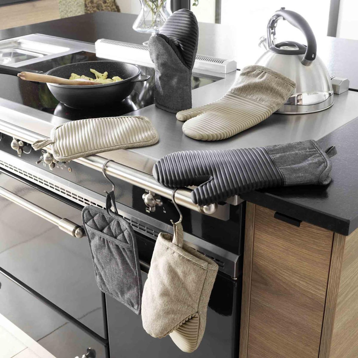 Paris Prix Manique de Cuisine Avec Poche  Adam  18cm Anthracite