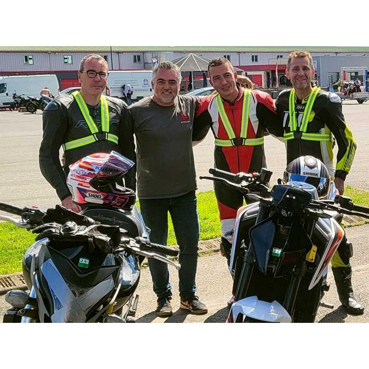 Smartbox Stage de pilotage avec votre moto sur le circuit de Fontenay-le-Comte - Coffret Cadeau Sport & Aventure