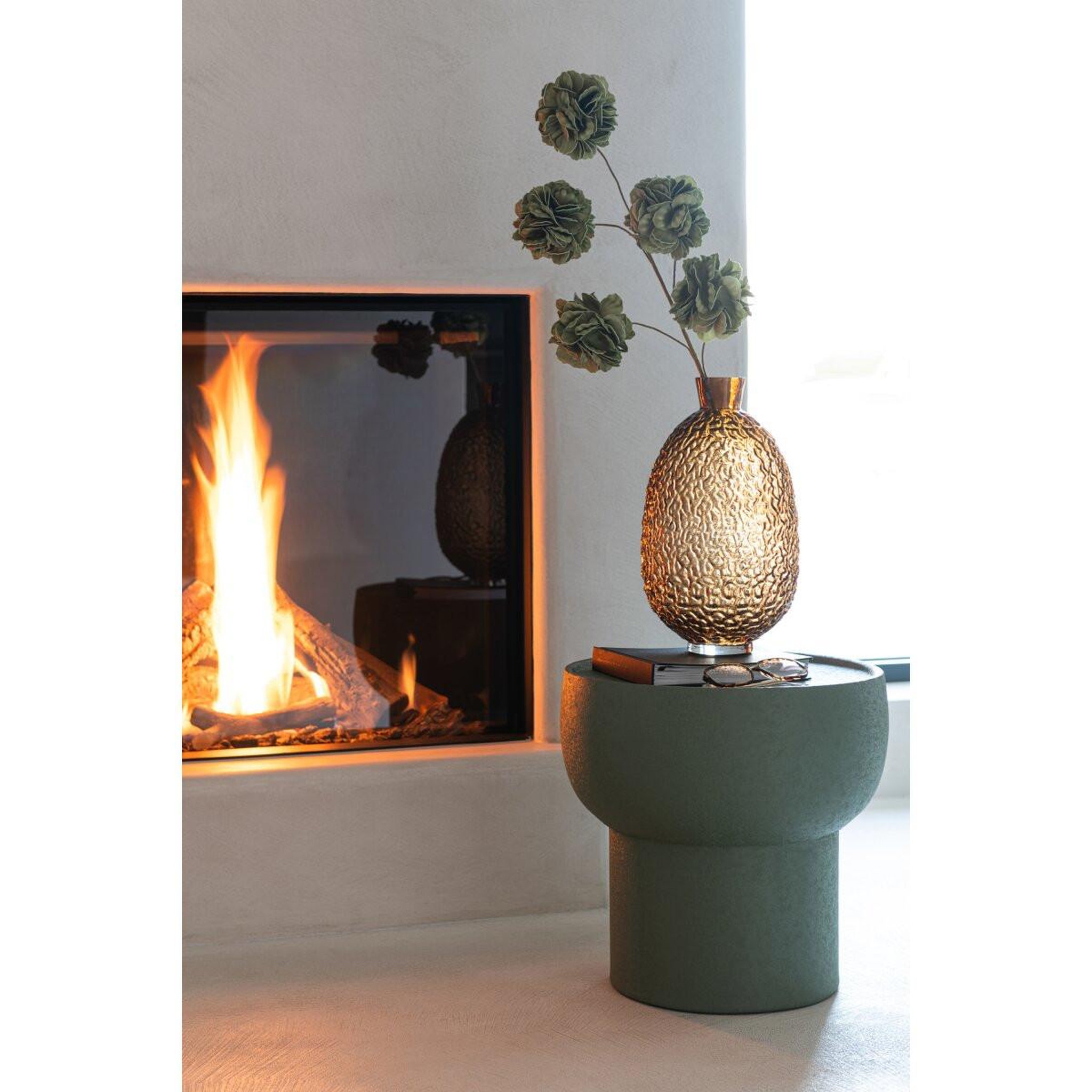 Voir la diapositive 3 : J-LINE Table d'appoint en métal  orla  41cm vert olive