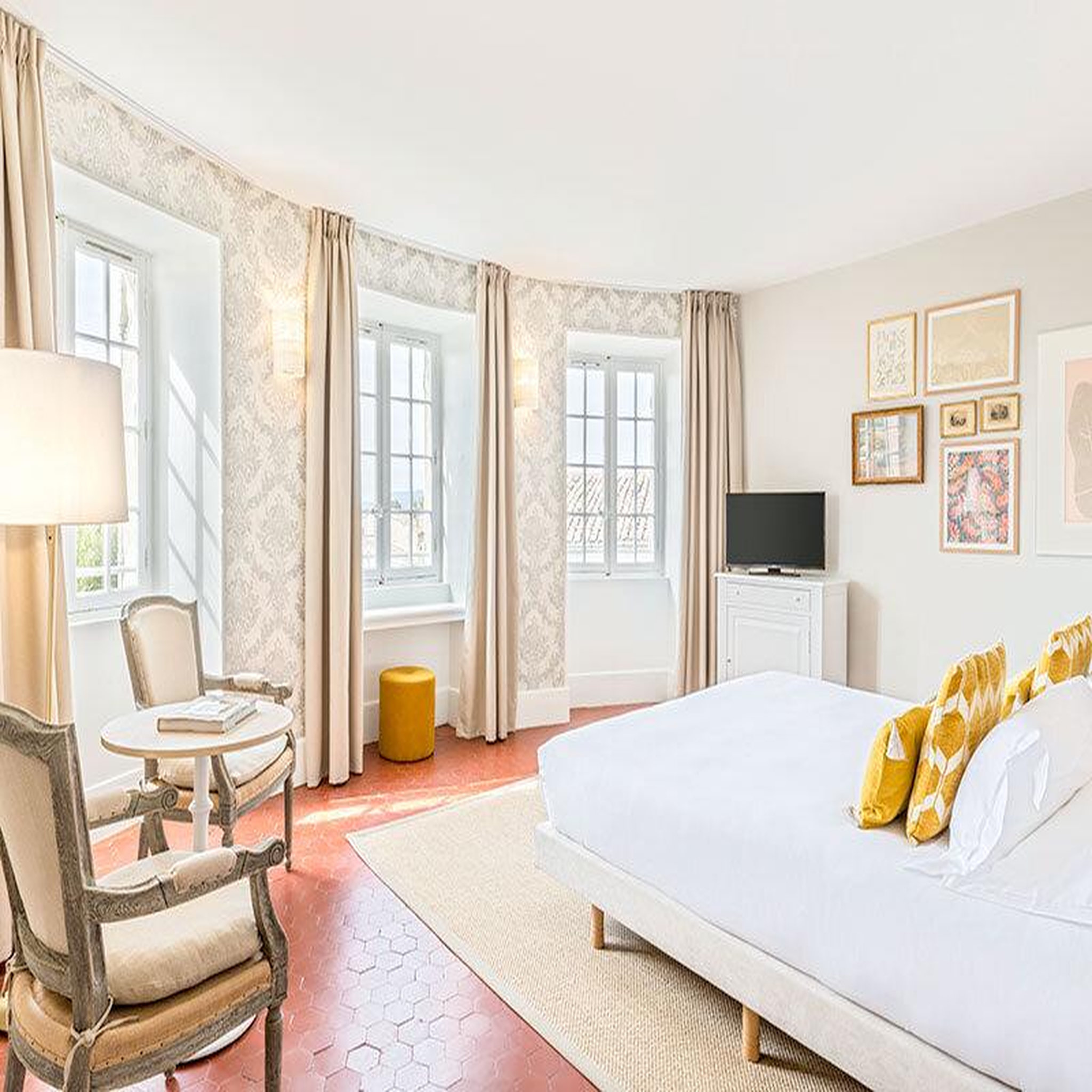 Voir la diapositive 2 : Smartbox Escapade de prestige en provence : 2 jours dans un splendide château 4* - coffret cadeau séjour