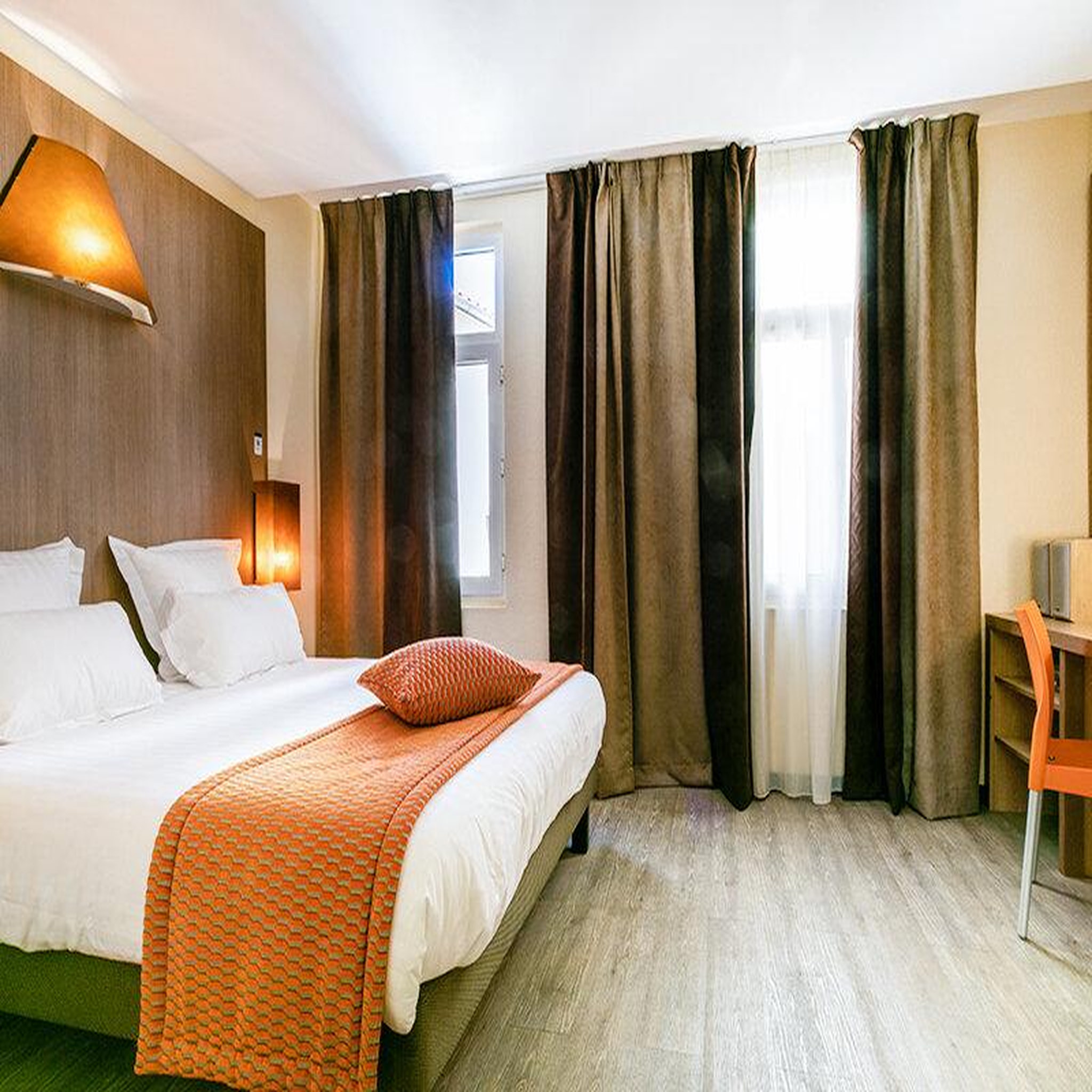 Voir la diapositive 2 : Smartbox 3 jours en hôtel à marseille - coffret cadeau séjour
