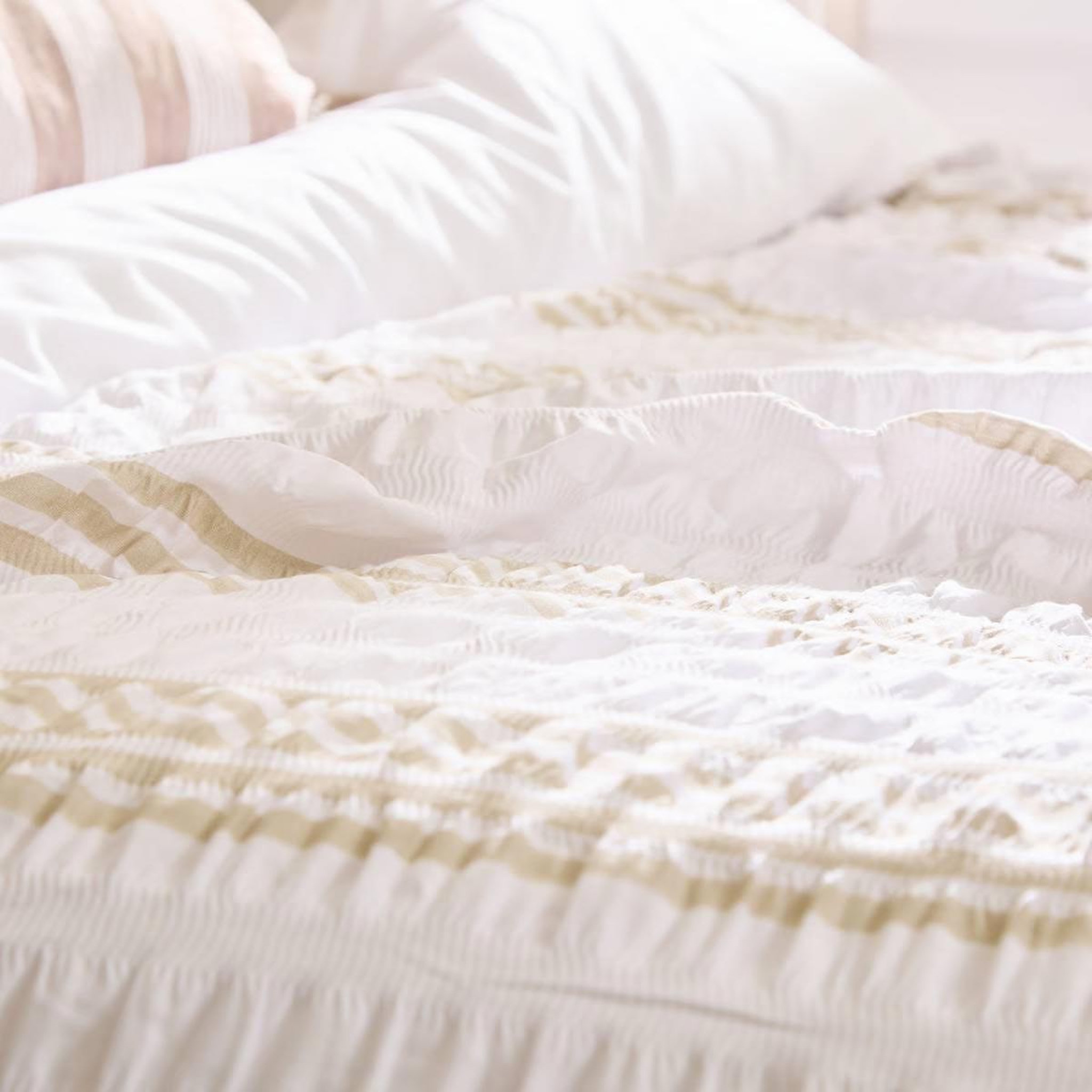 Voir la diapositive 2 : ATMOSPHERA Parure de lit 3 pièces  stripes  240x220cm blanc